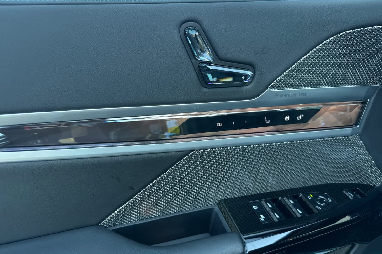 Thumbnail: 2023 BMW 7 Series - 12