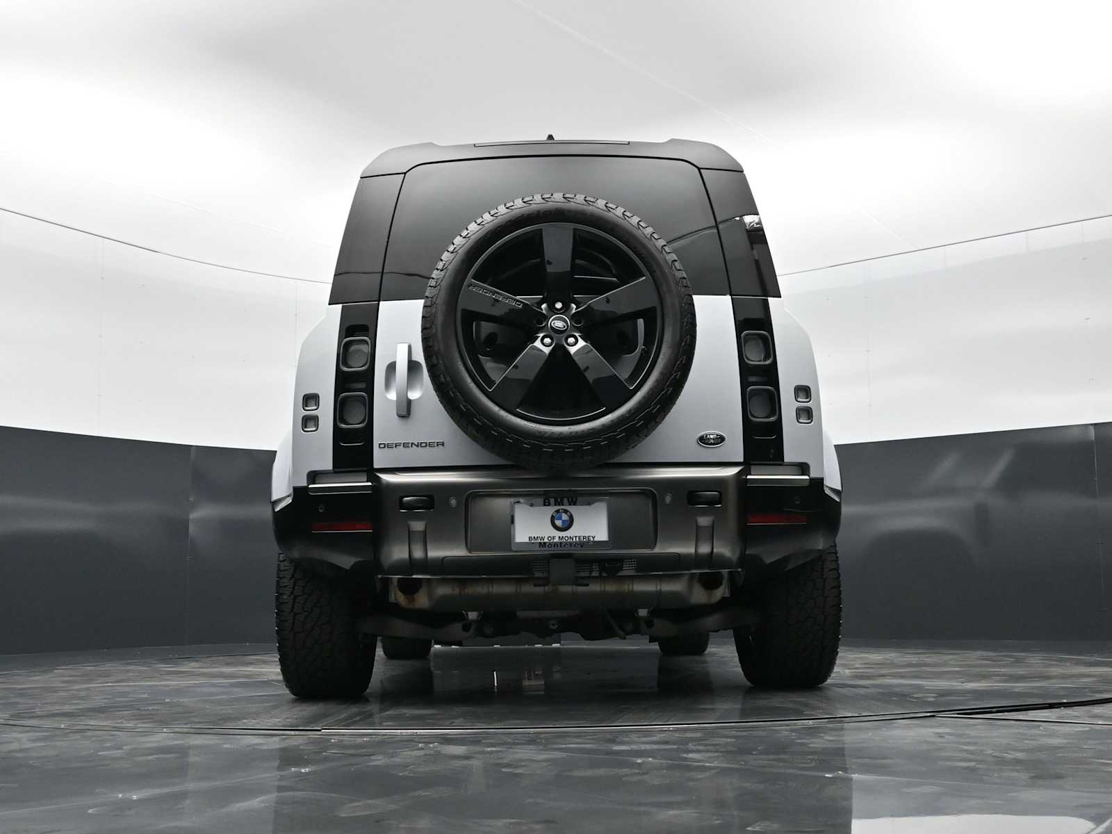 Thumbnail: 2022 Land Rover Defender - 27