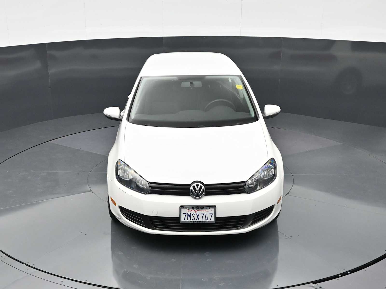 Thumbnail: 2010 Volkswagen Golf - 17