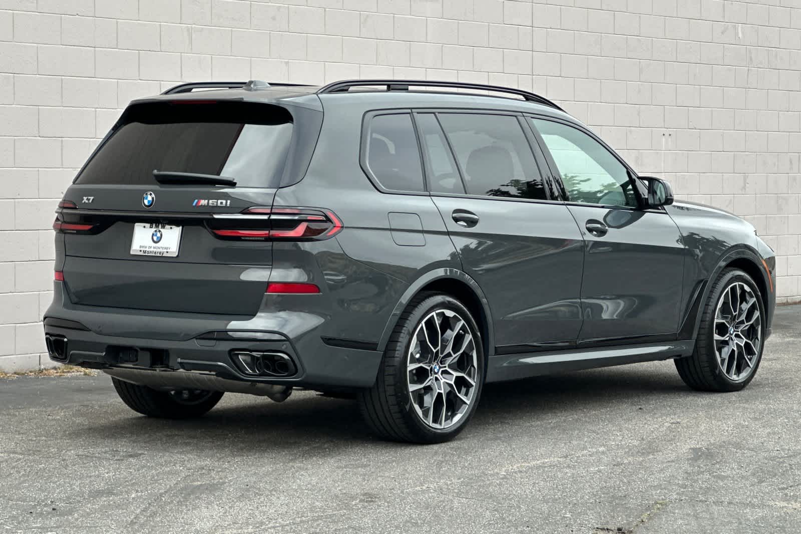 2026 Bmw X7 M60i photo 2