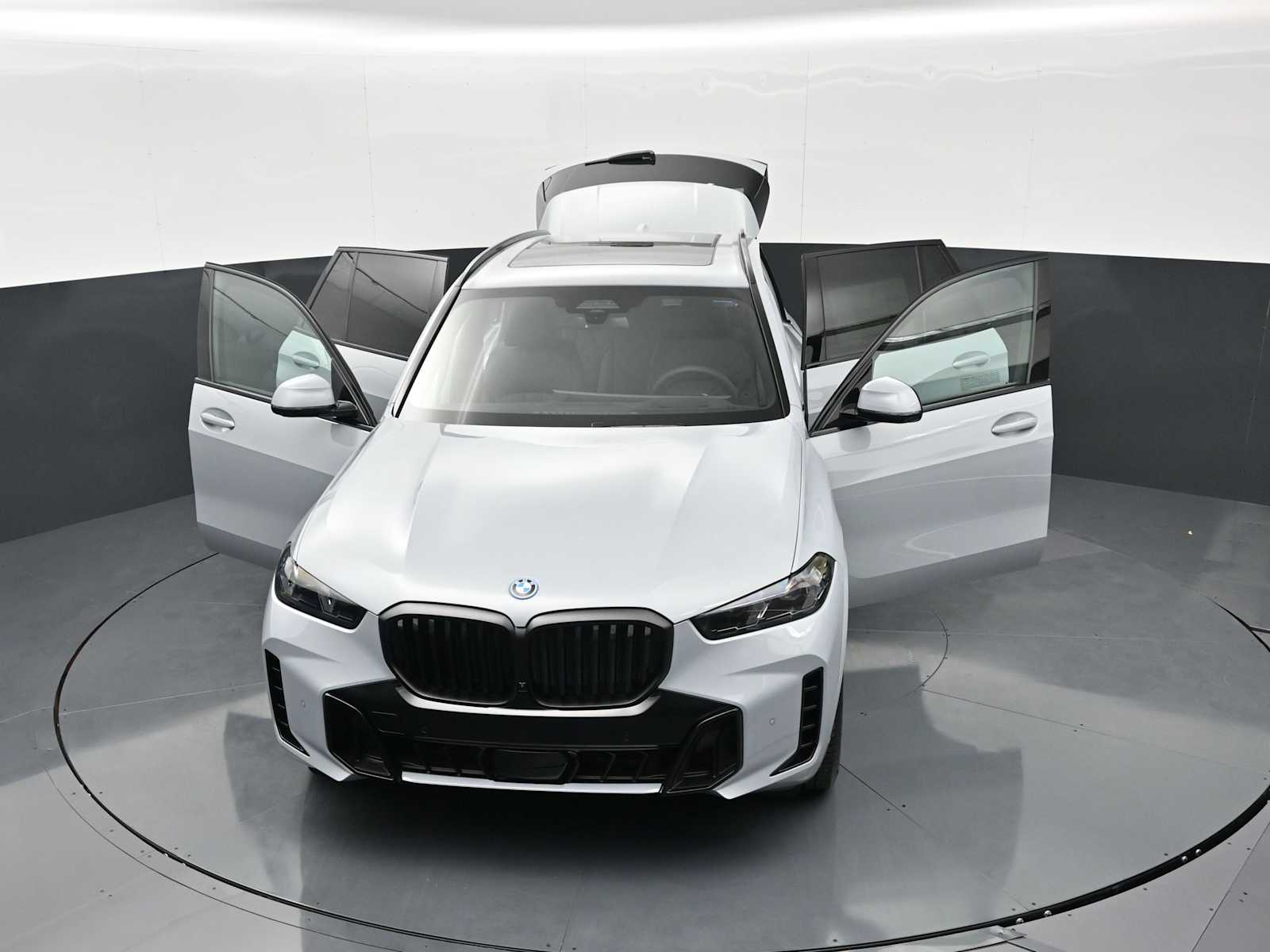 Thumbnail: 2026 BMW X5 - 33