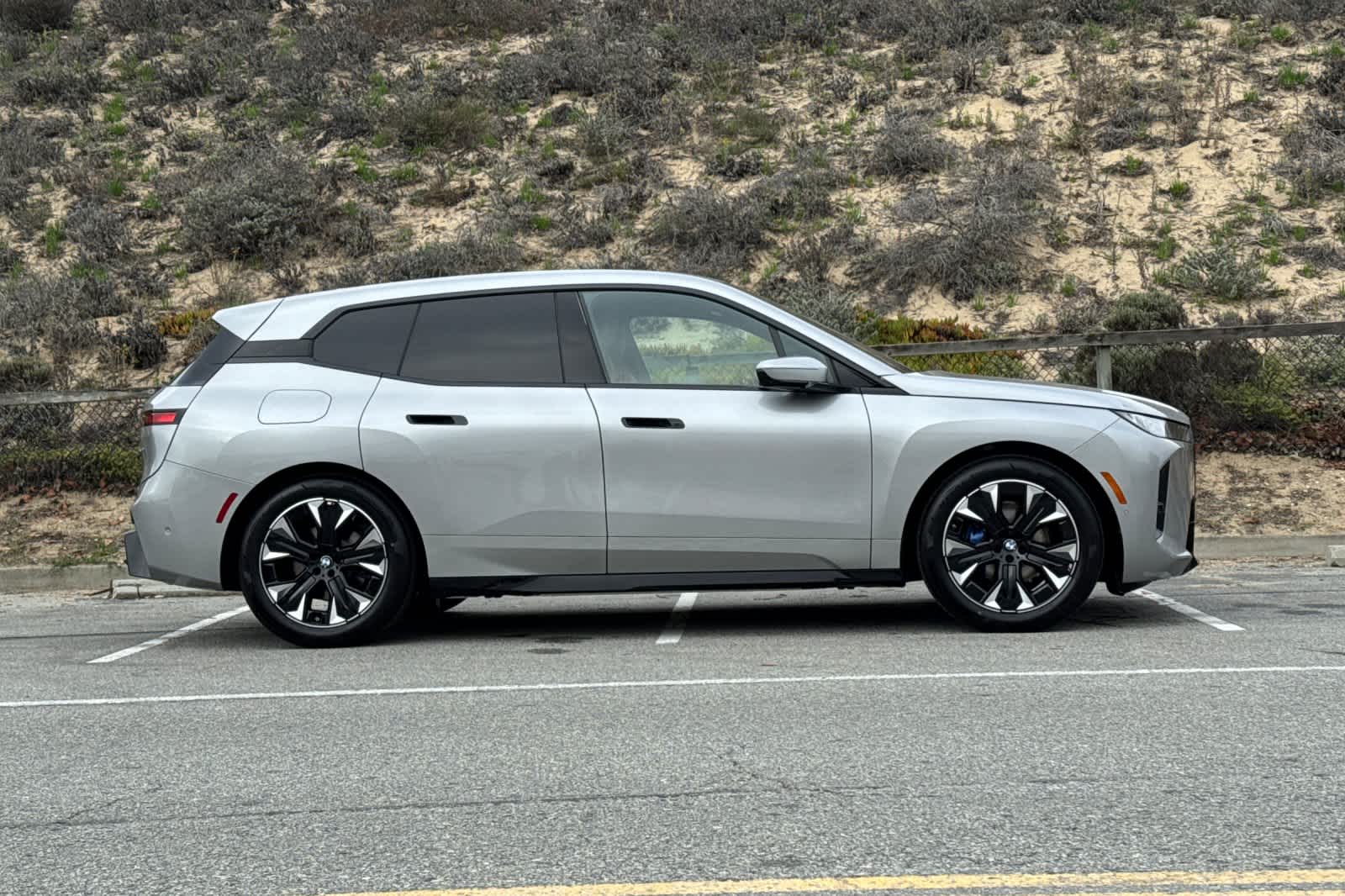 Thumbnail: 2026 BMW iX - 8