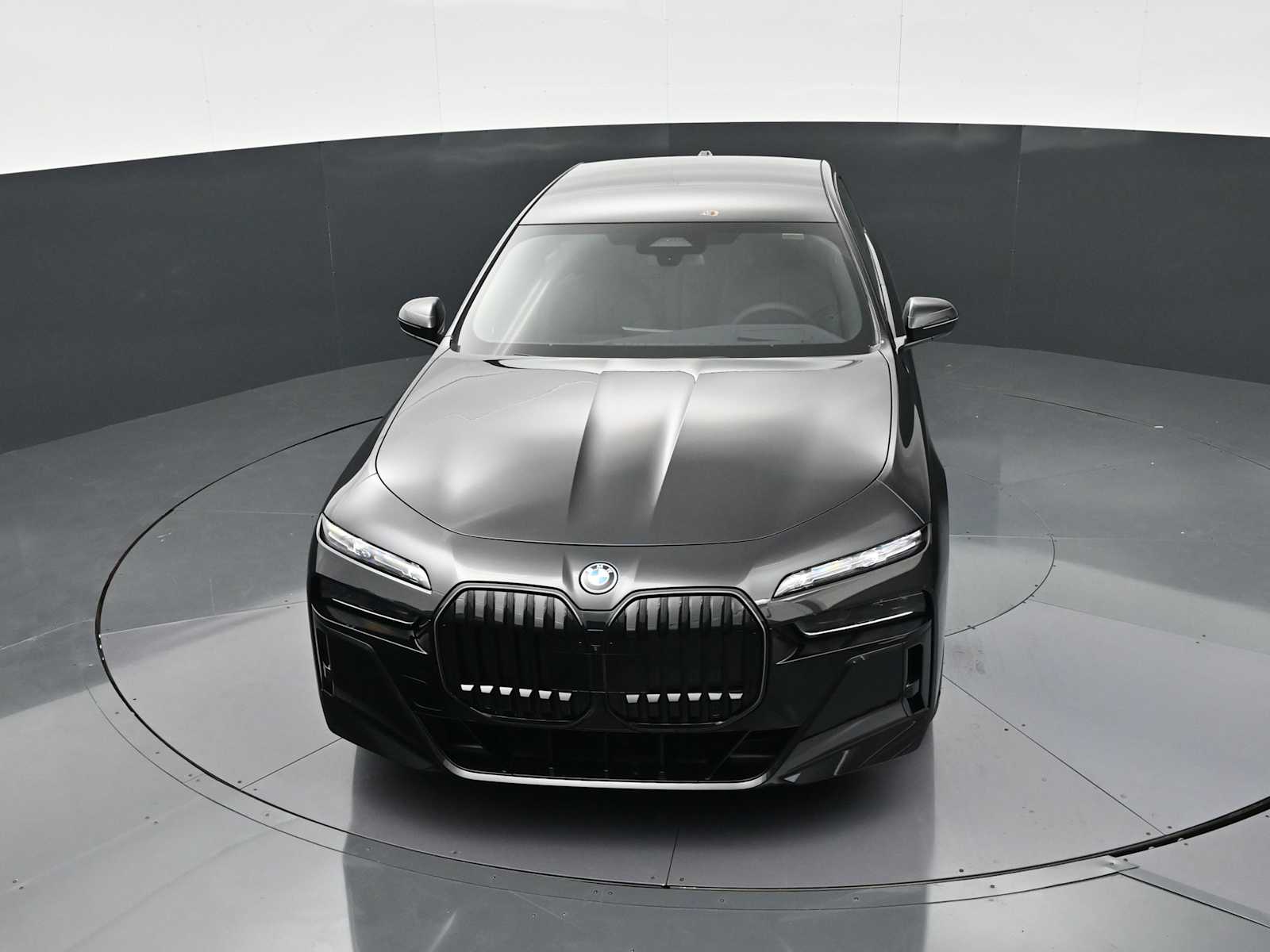 Thumbnail: 2026 BMW 7 Series - 18