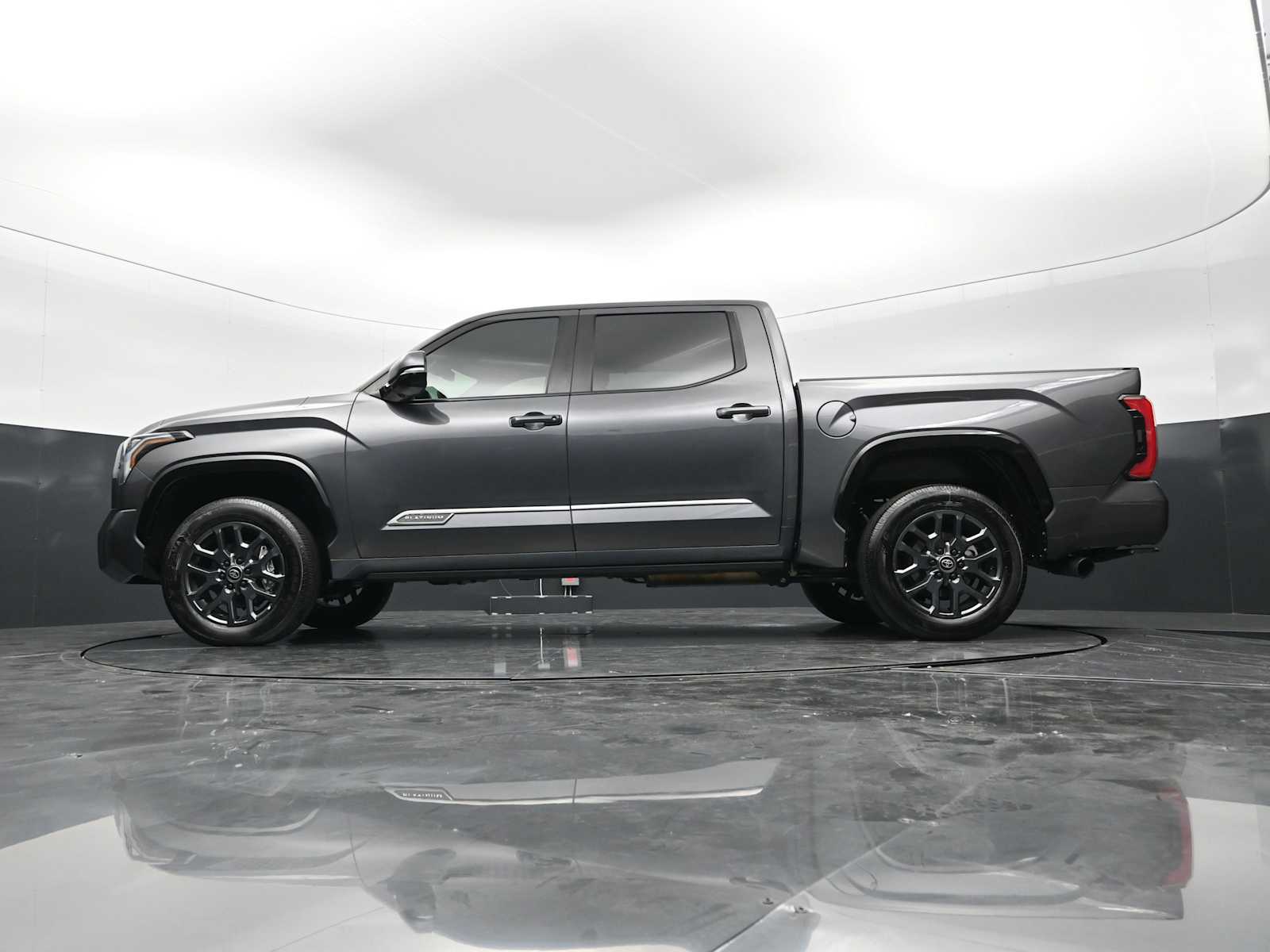 Thumbnail: 2025 Toyota Tundra - 33