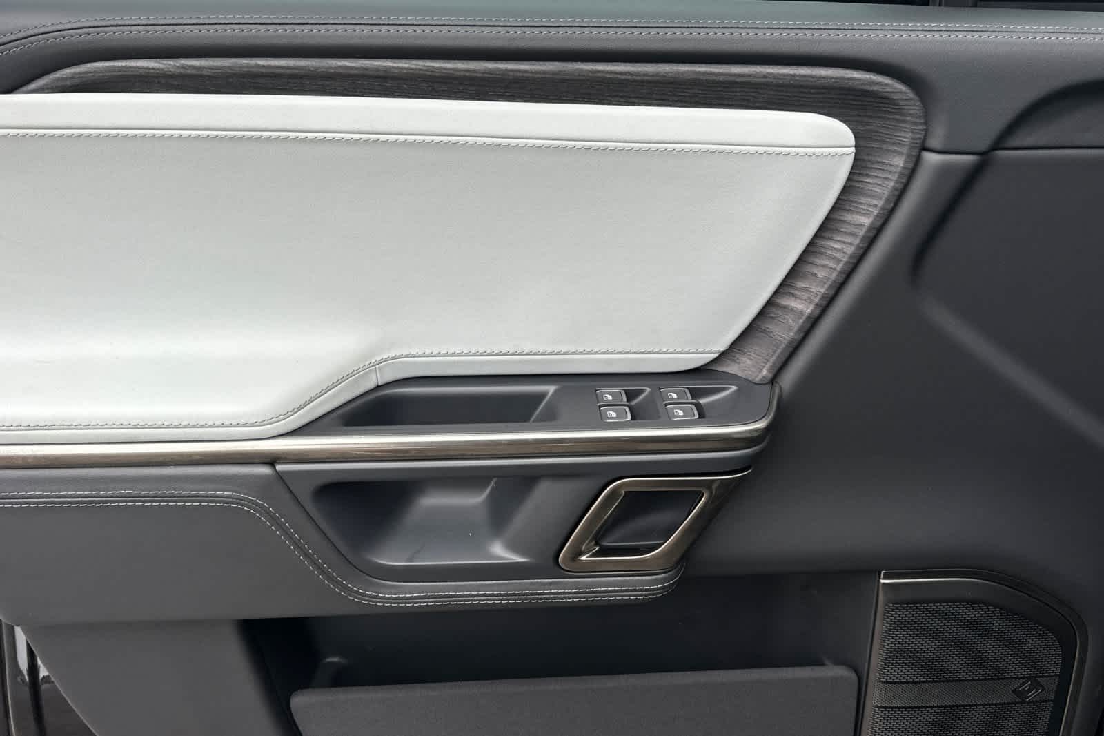 Thumbnail: 2023 Rivian R1S - 12