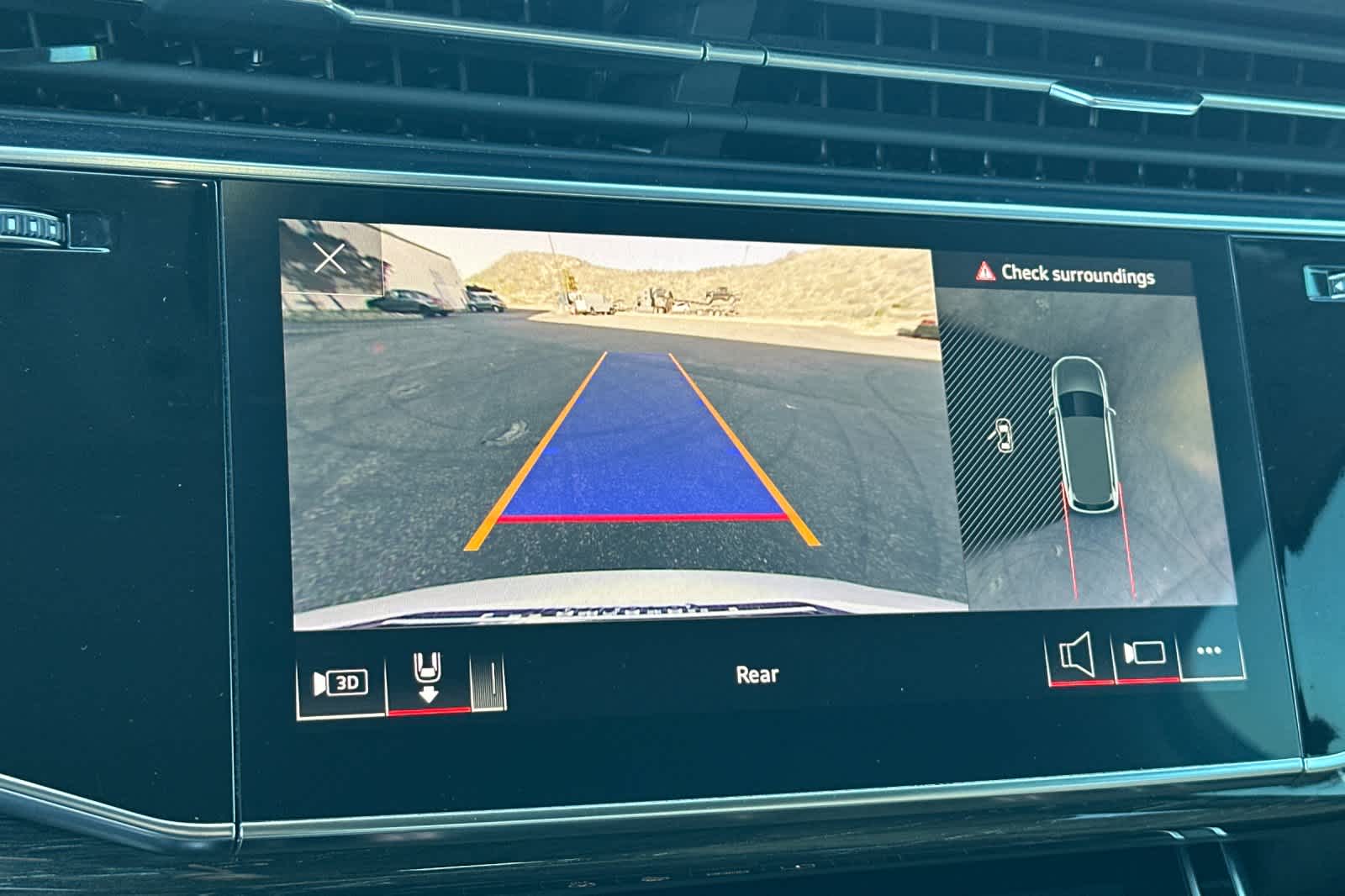 Thumbnail: 2022 Audi Q7 - 21