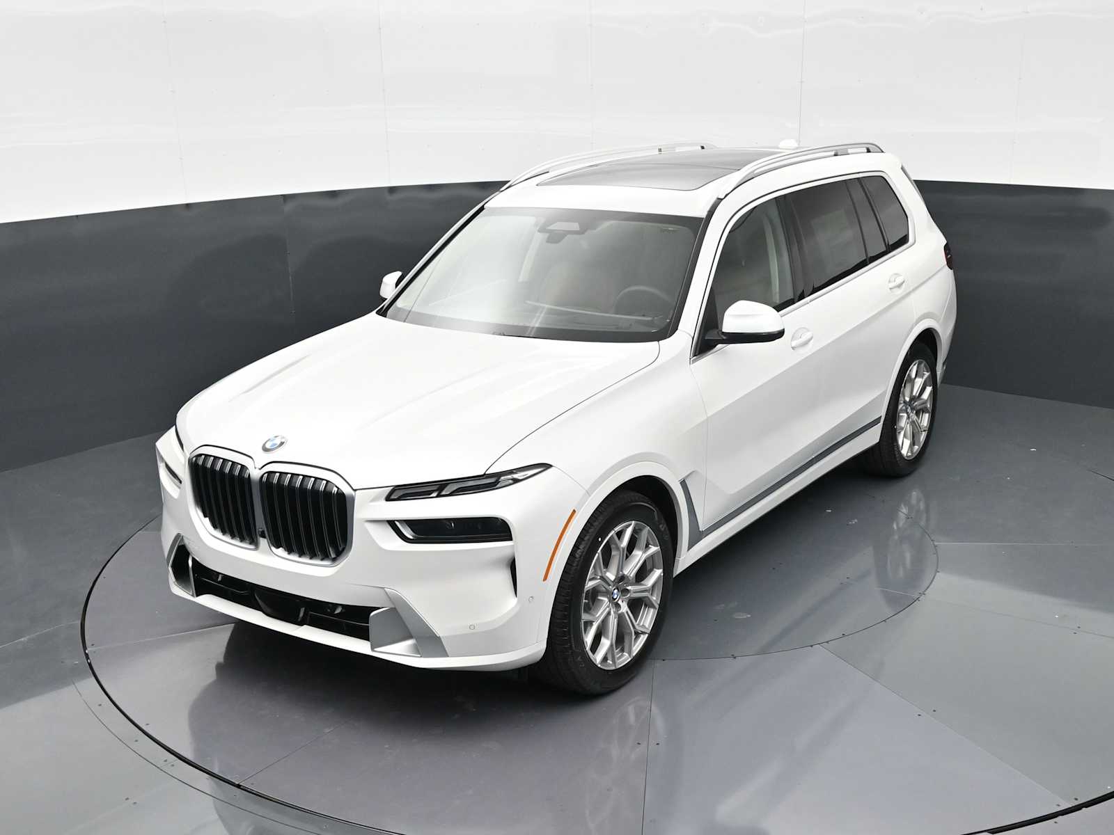 Thumbnail: 2027 BMW X7 - 17
