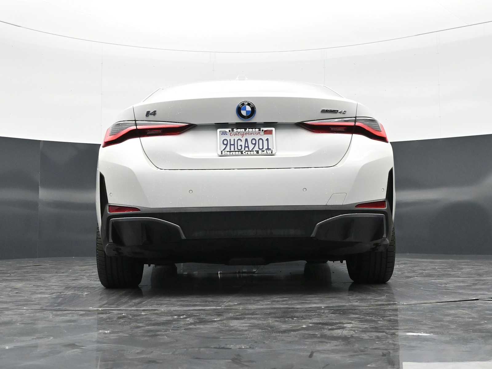 Thumbnail: 2023 BMW i4 - 22