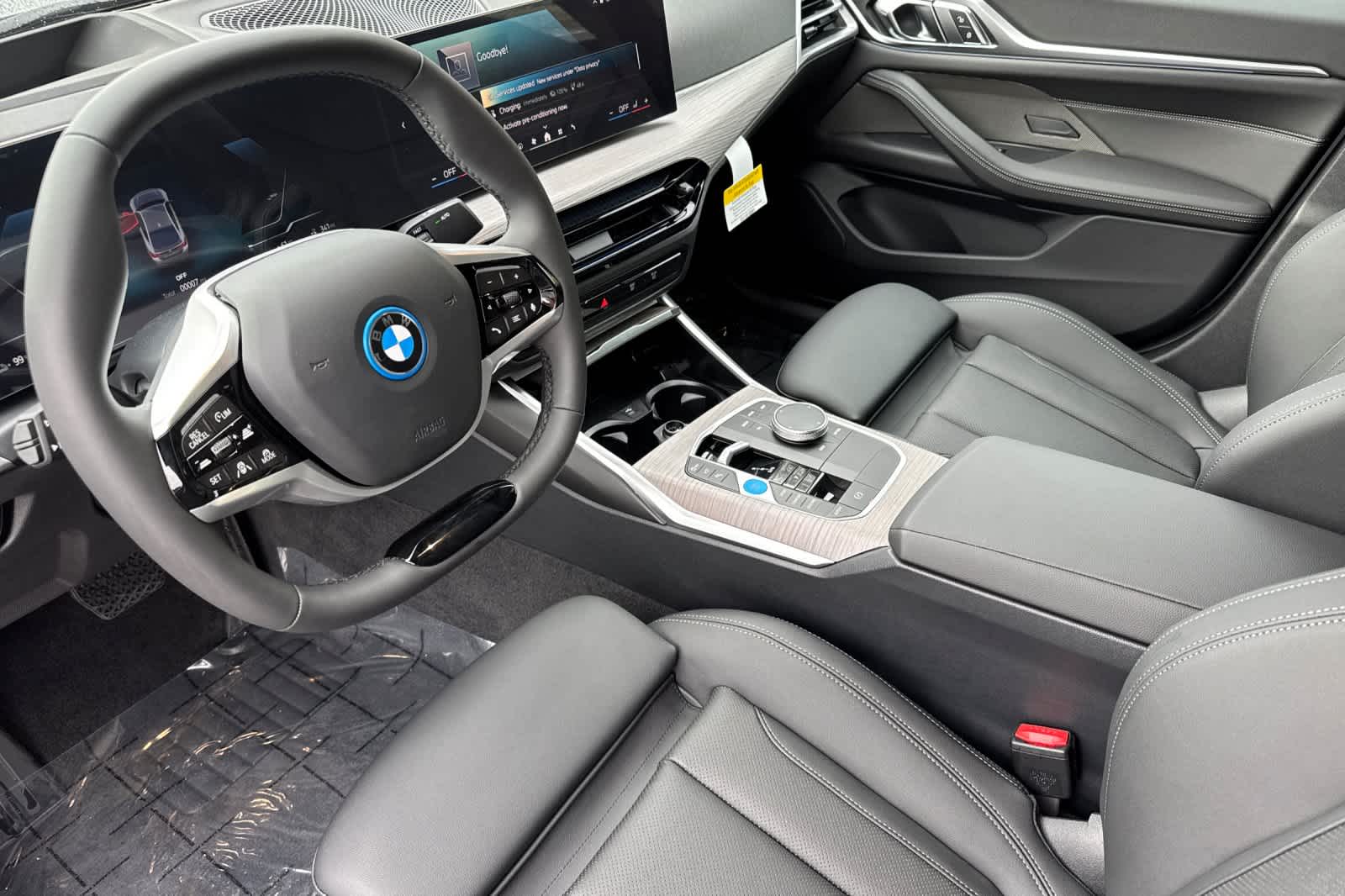 Thumbnail: 2025 BMW i4 - 12