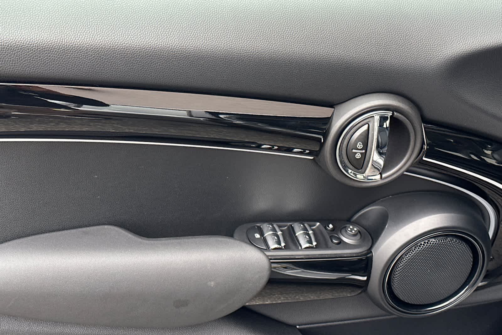 Thumbnail: 2024 MINI Cooper Hardtop - 12