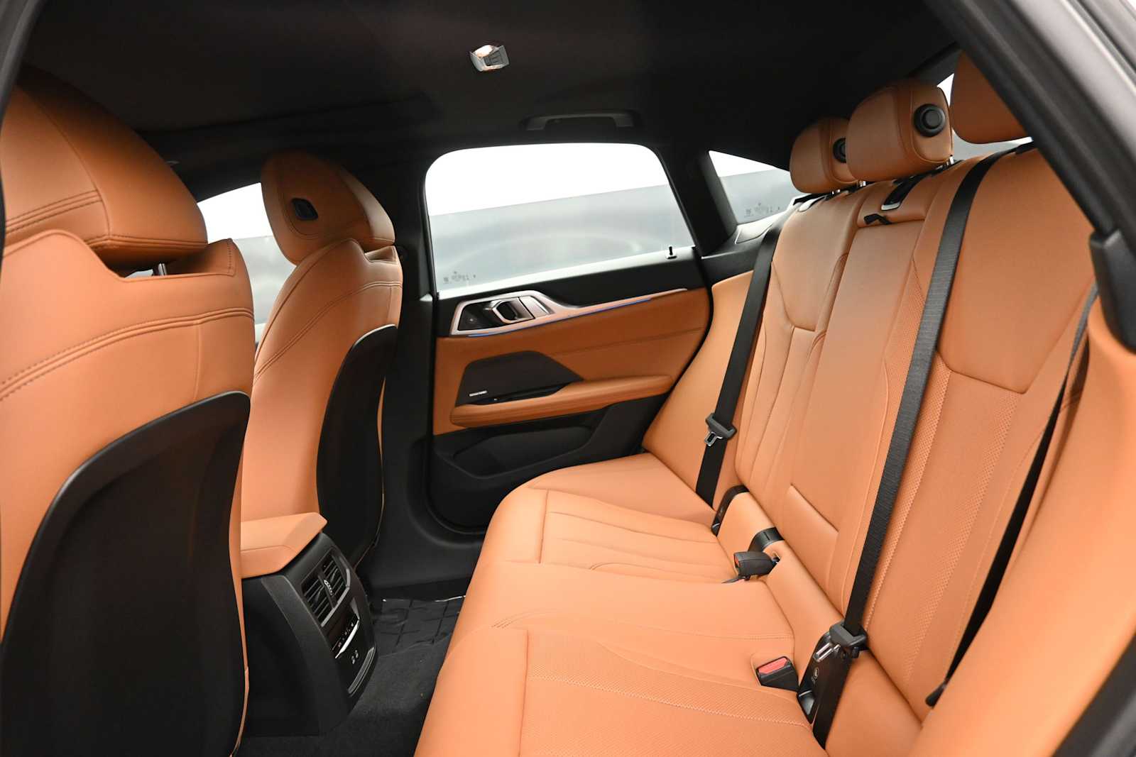Thumbnail: 2026 BMW i4 - 6