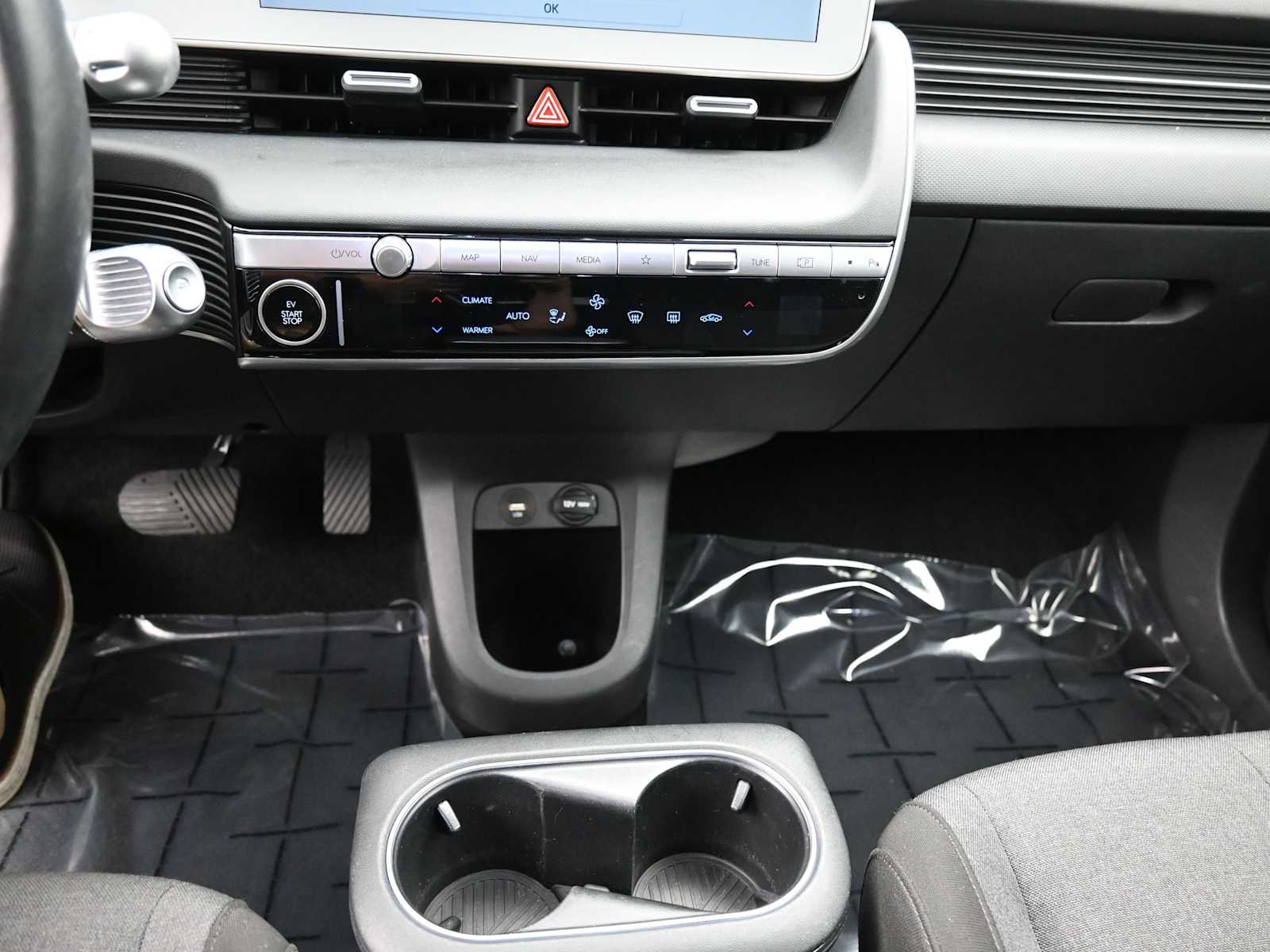 Thumbnail: 2024 Hyundai Ioniq 5 - 12