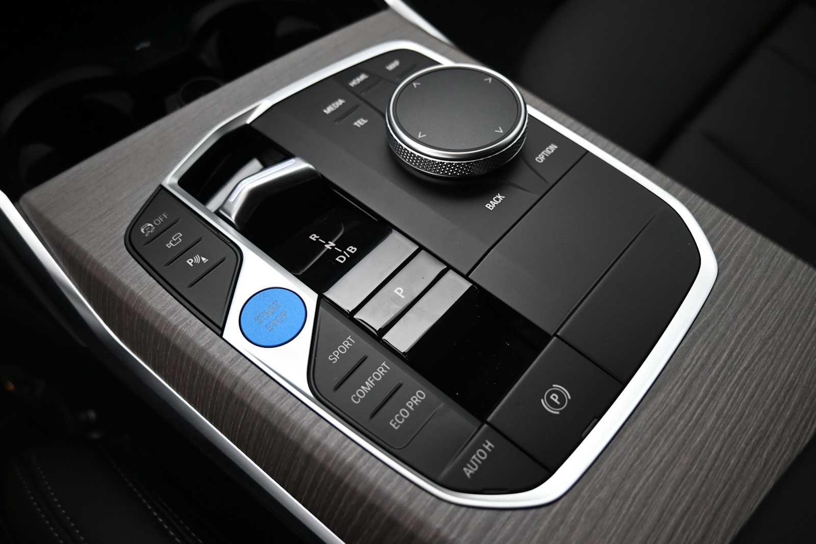 Thumbnail: 2026 BMW i4 - 12