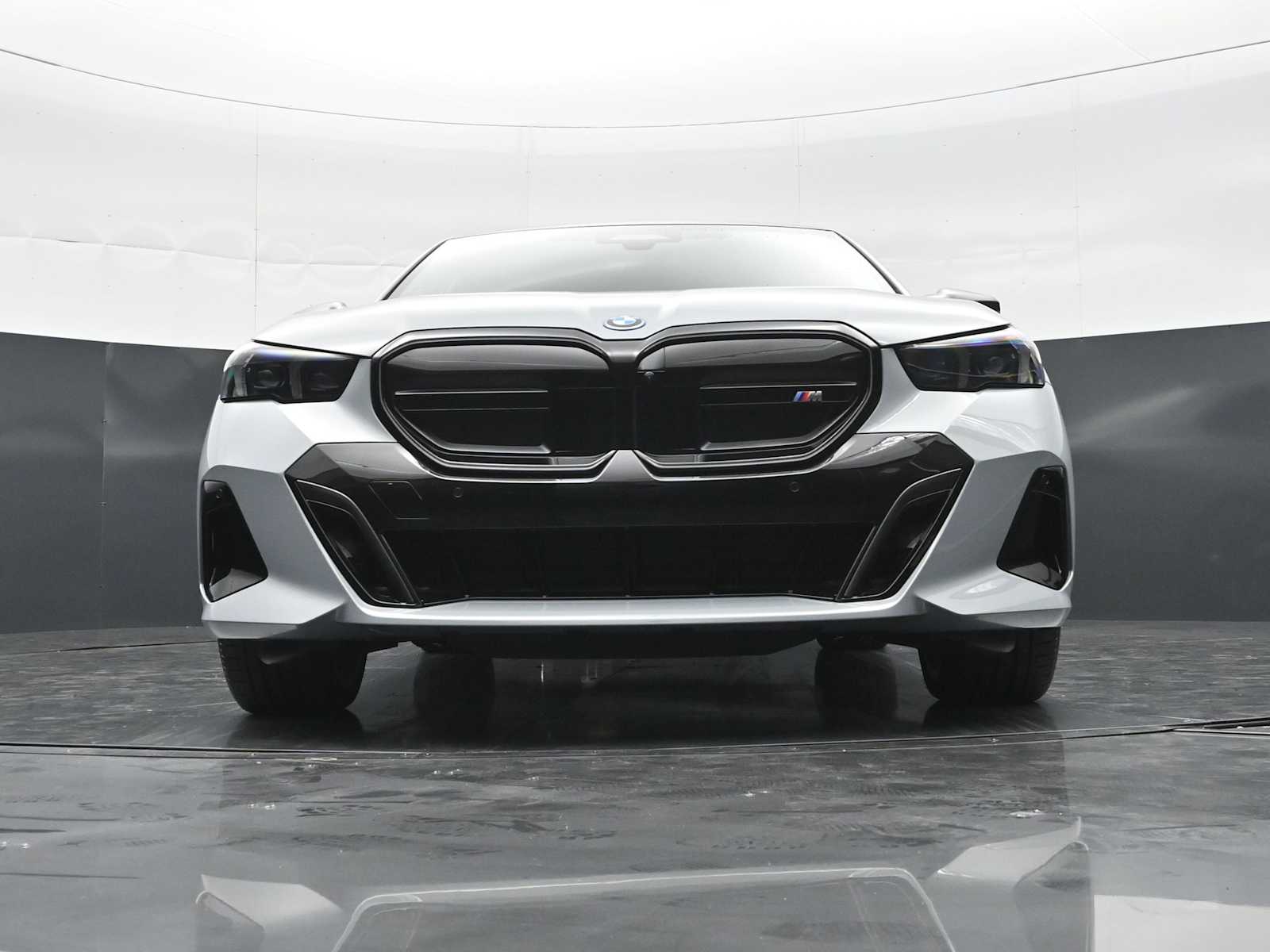 Thumbnail: 2026 BMW i5 - 26