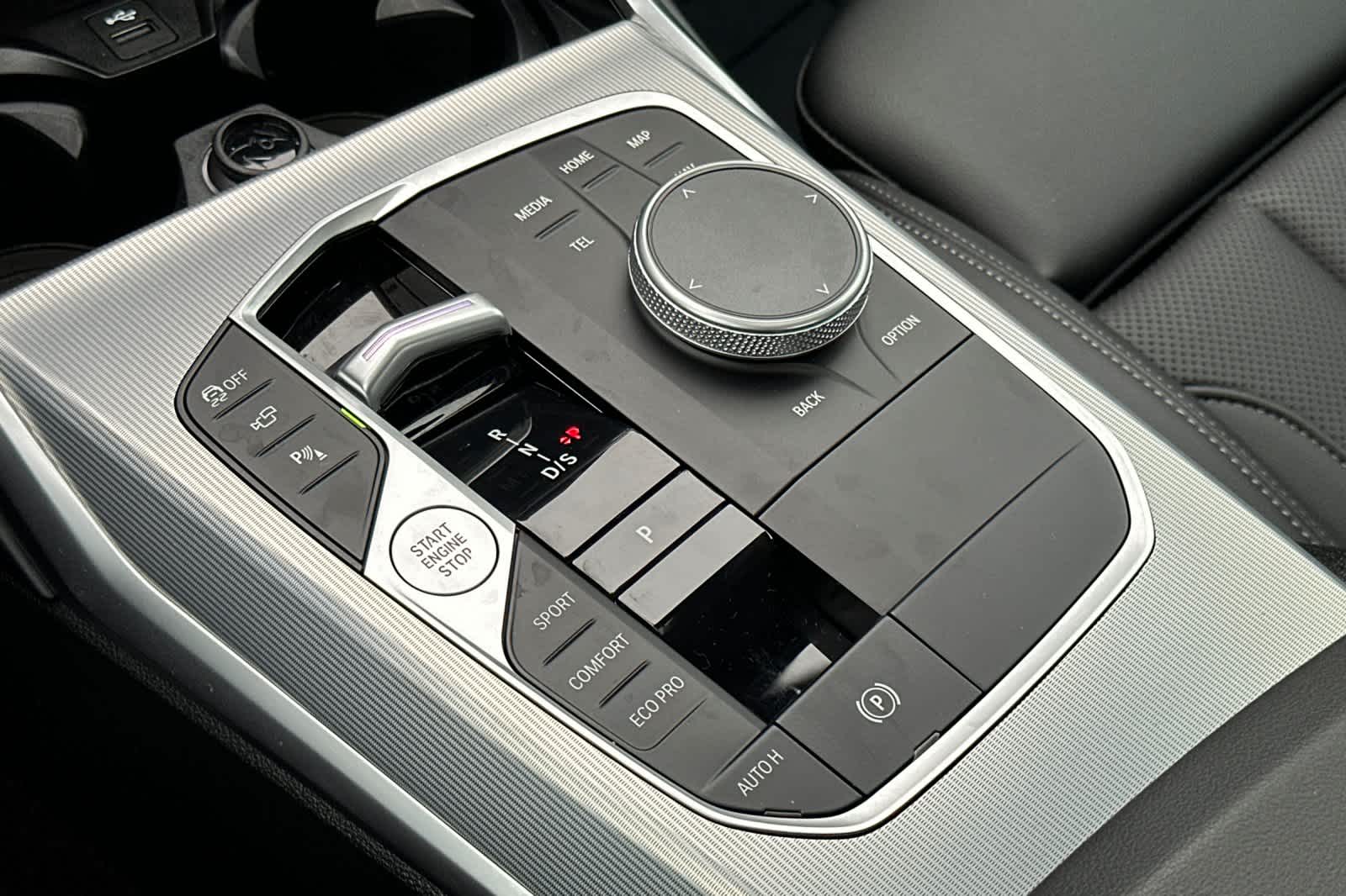 Thumbnail: 2024 BMW 3 Series - 23