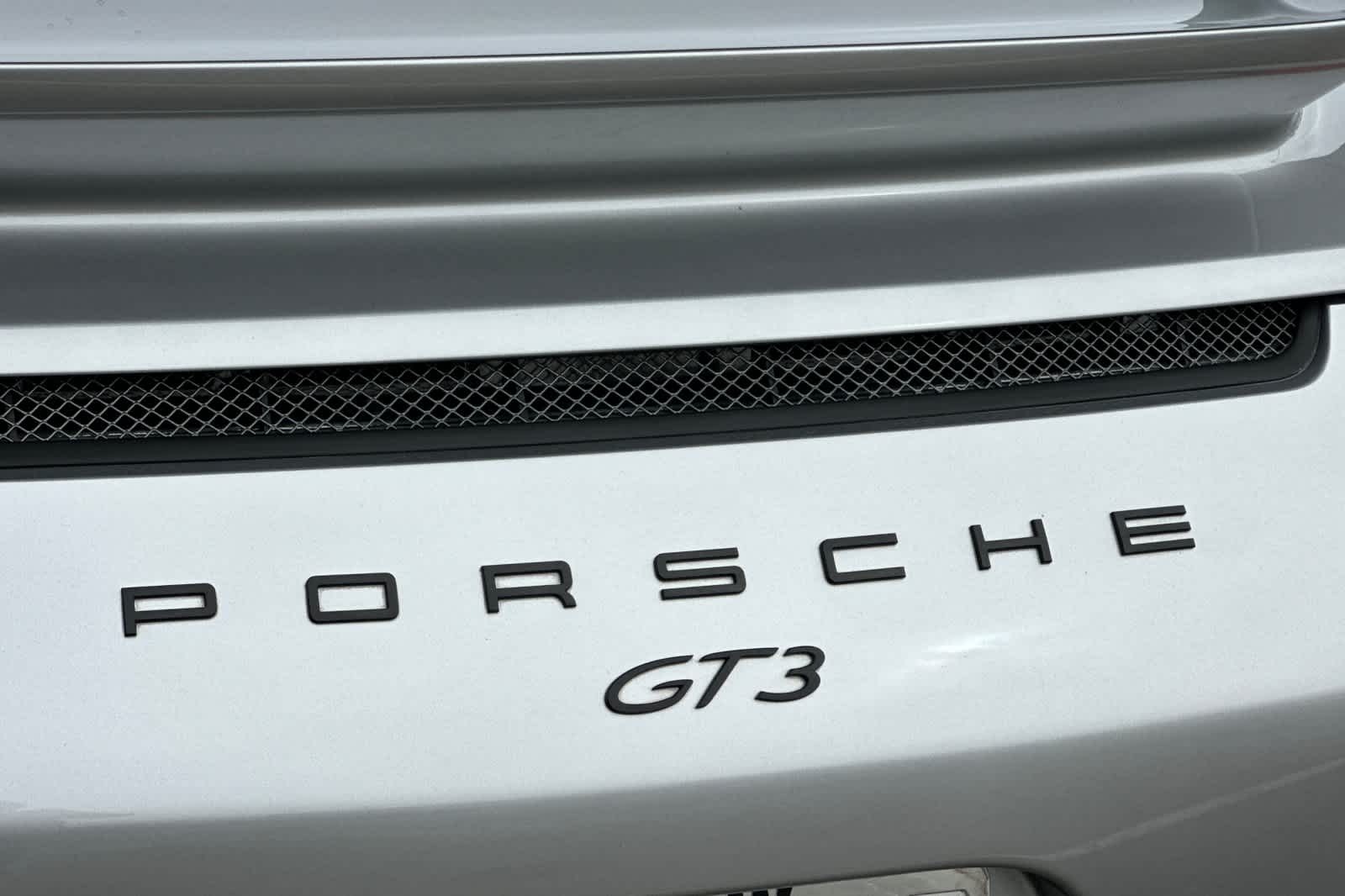 Thumbnail: 2016 Porsche 911 - 28