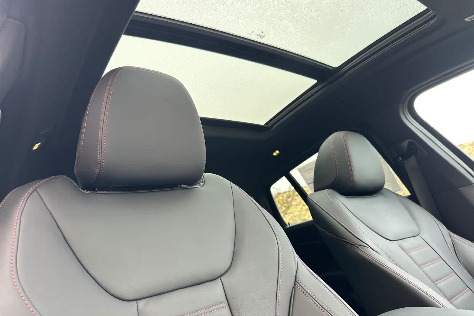 Thumbnail: 2025 BMW X4 - 18