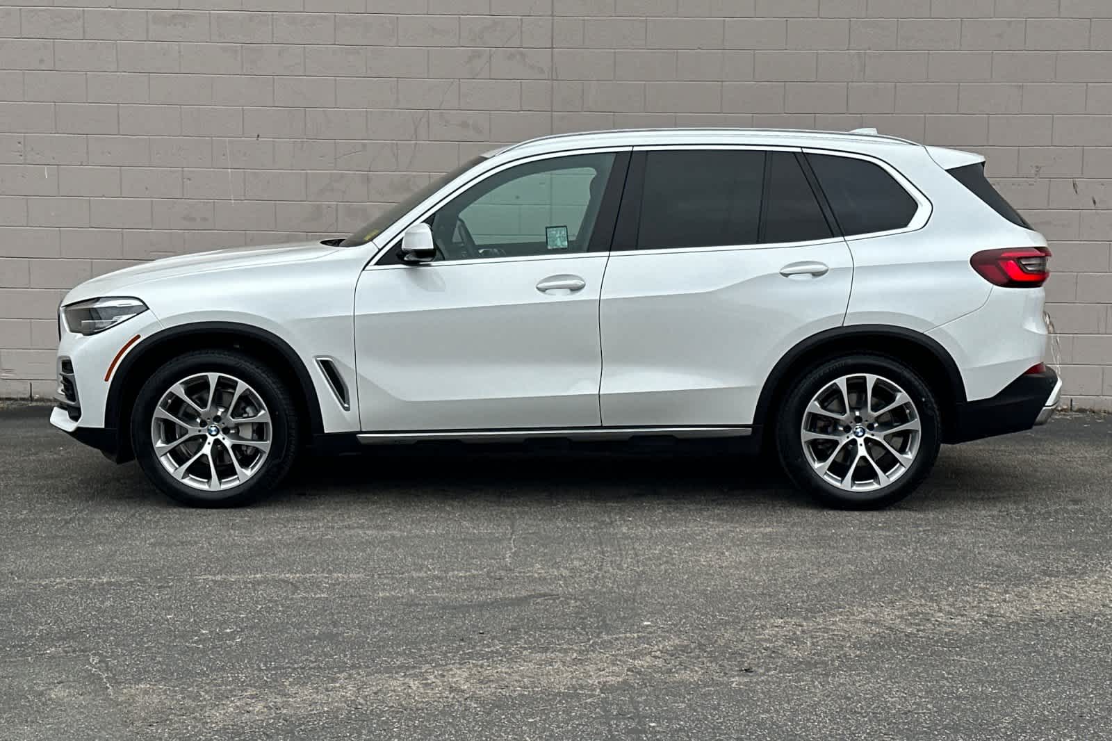 Thumbnail: 2022 BMW X5 - 9