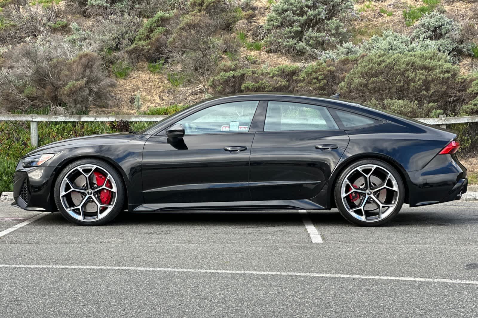 Thumbnail: 2024 Audi RS 7 - 9