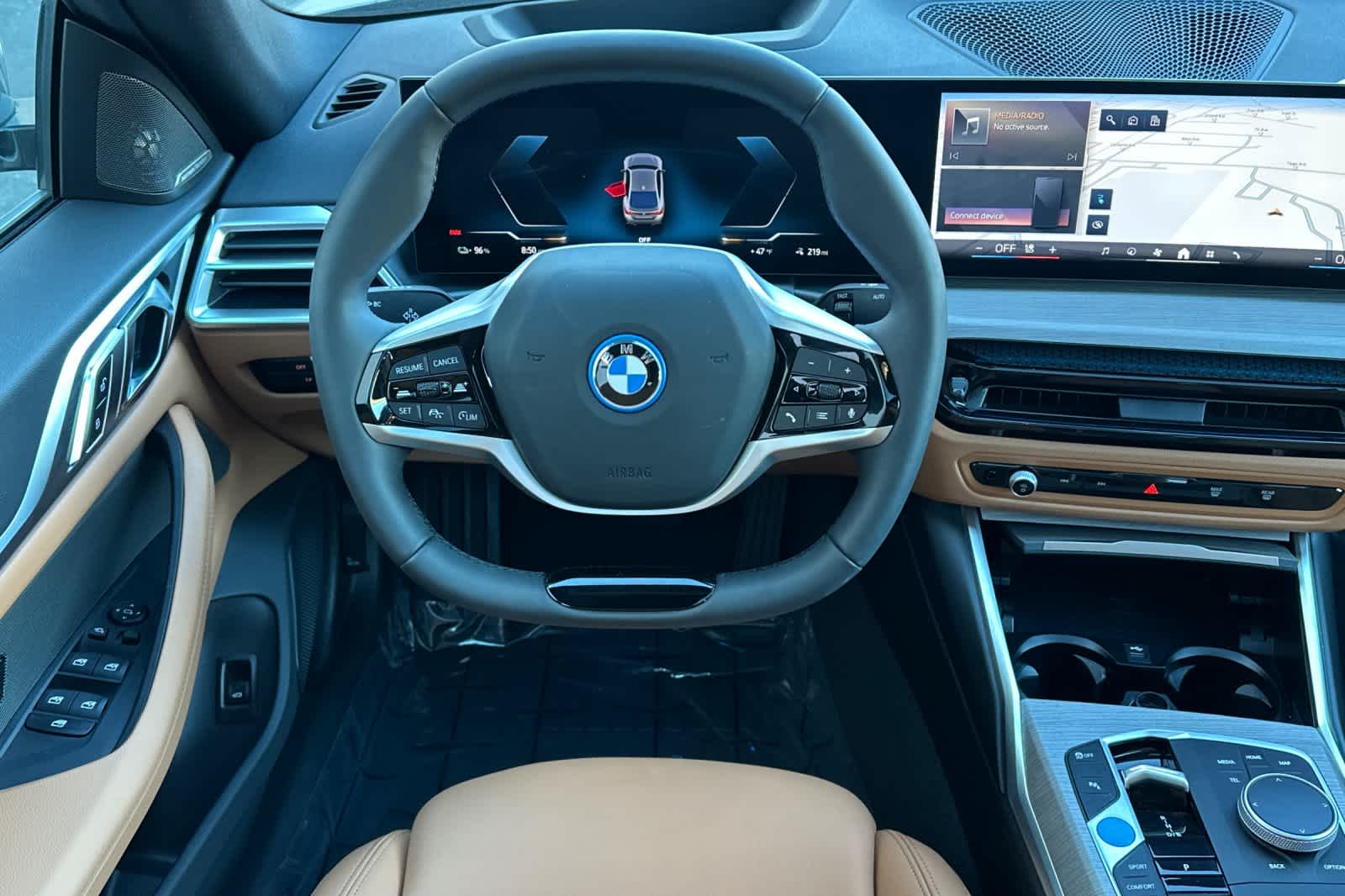 Thumbnail: 2025 BMW i4 - 15