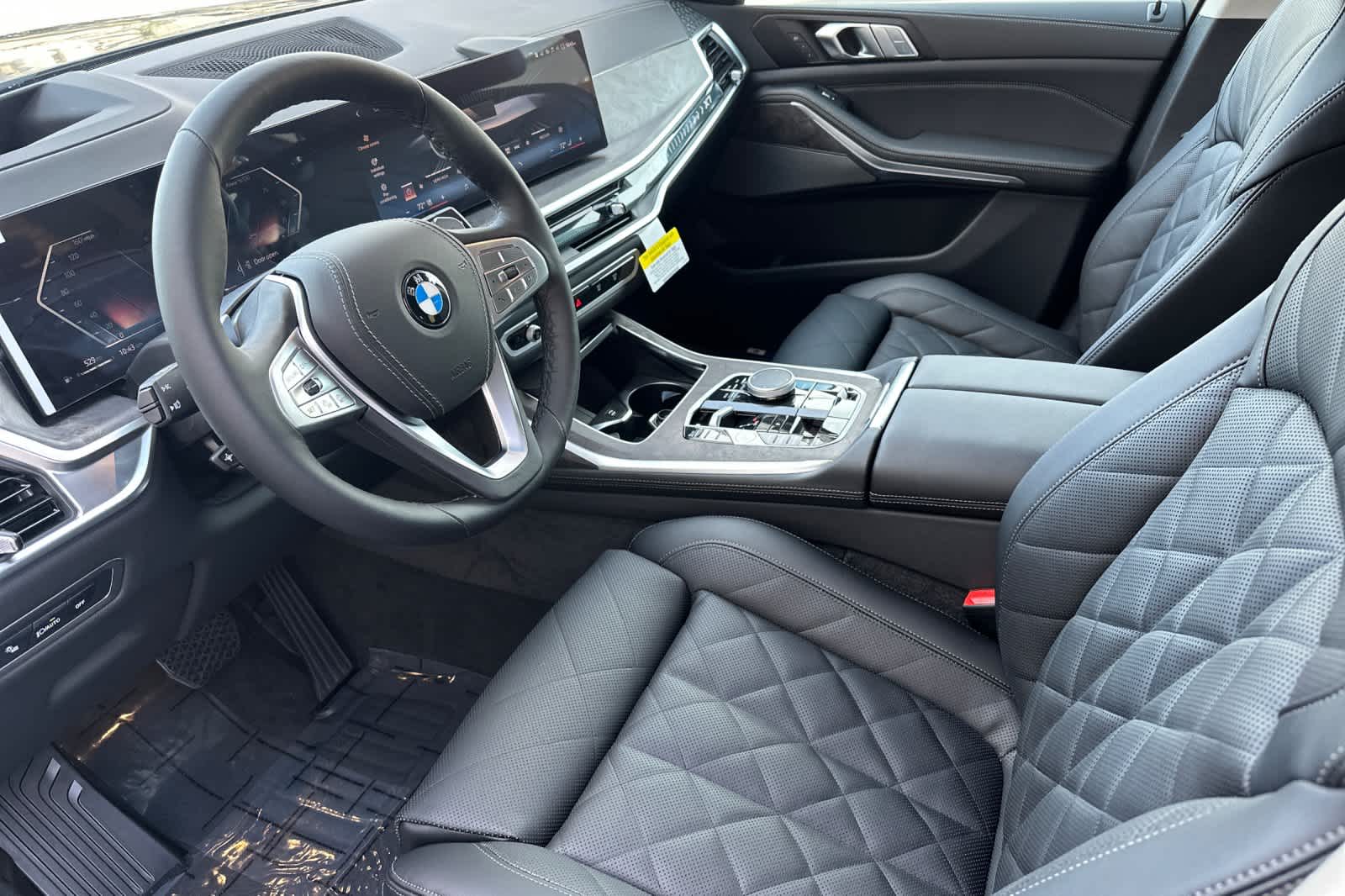 Thumbnail: 2026 BMW X7 - 12