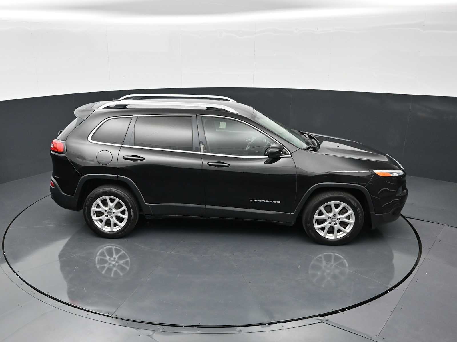 Thumbnail: 2014 Jeep Cherokee - 16