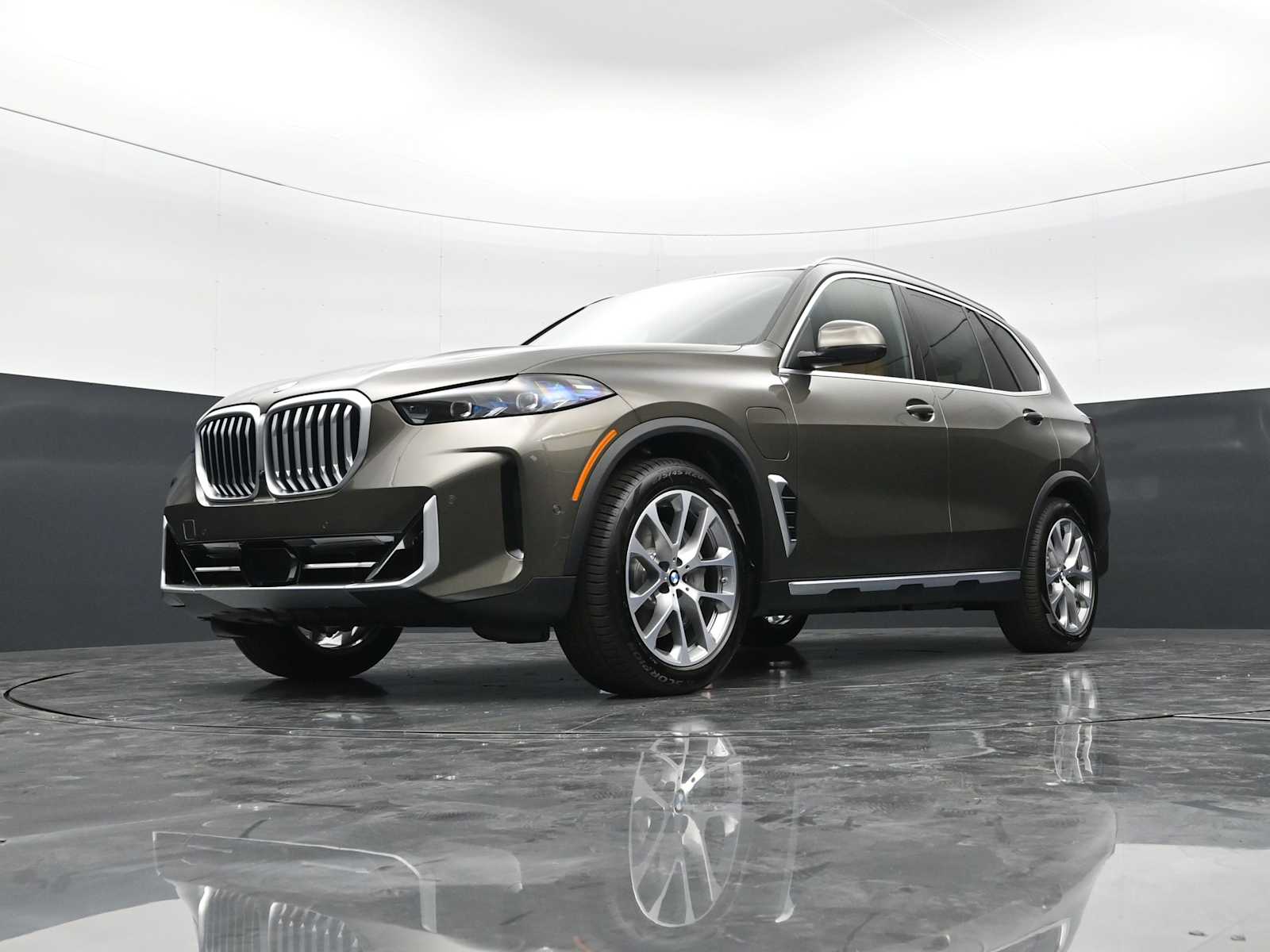 Thumbnail: 2026 BMW X5 - 25