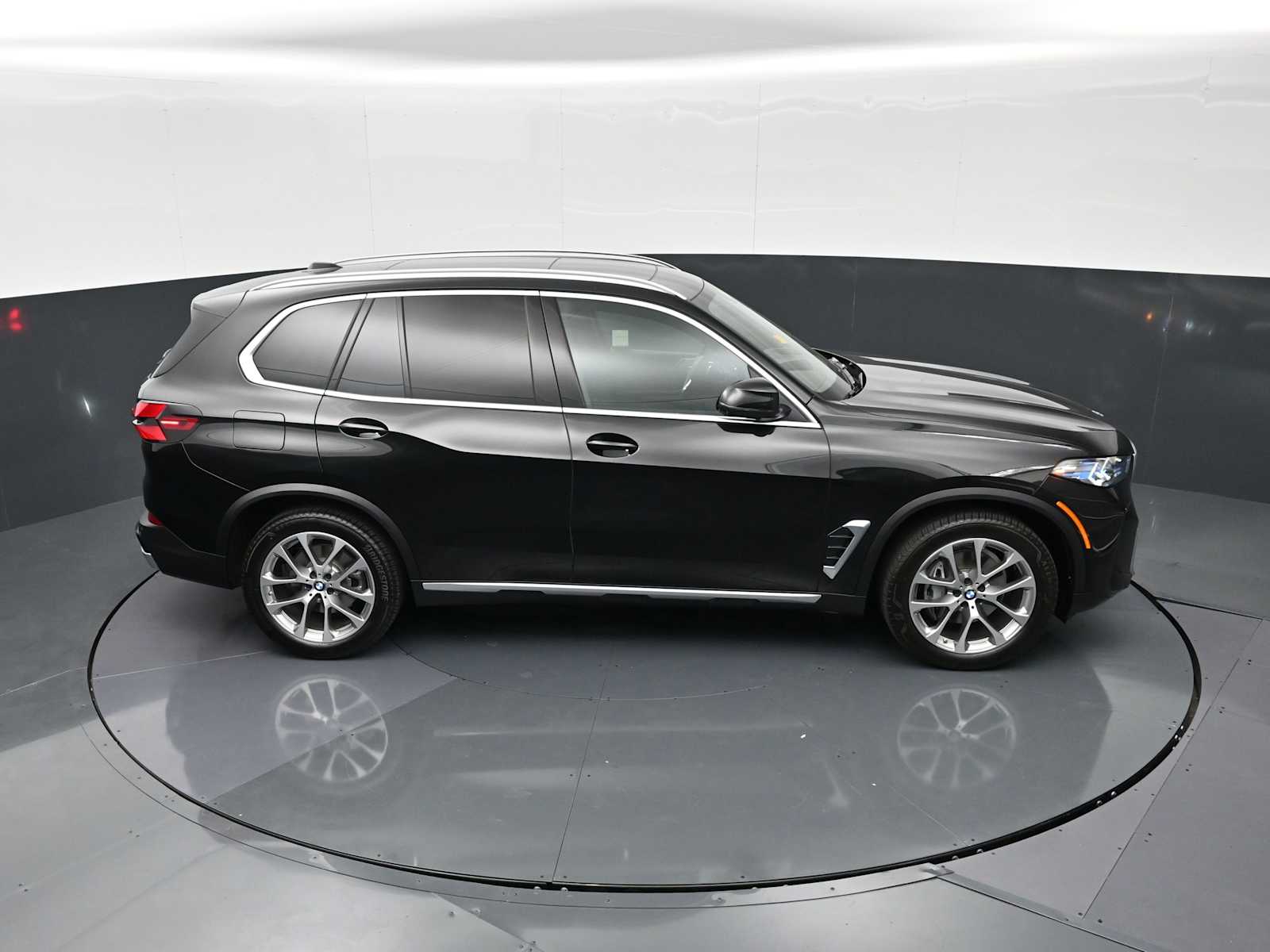 Thumbnail: 2026 BMW X5 - 19