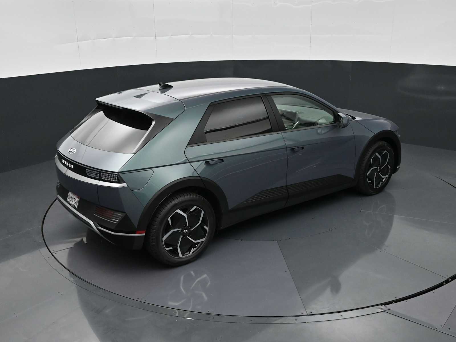 2024 Hyundai IONIQ 5 SE - Photo 25