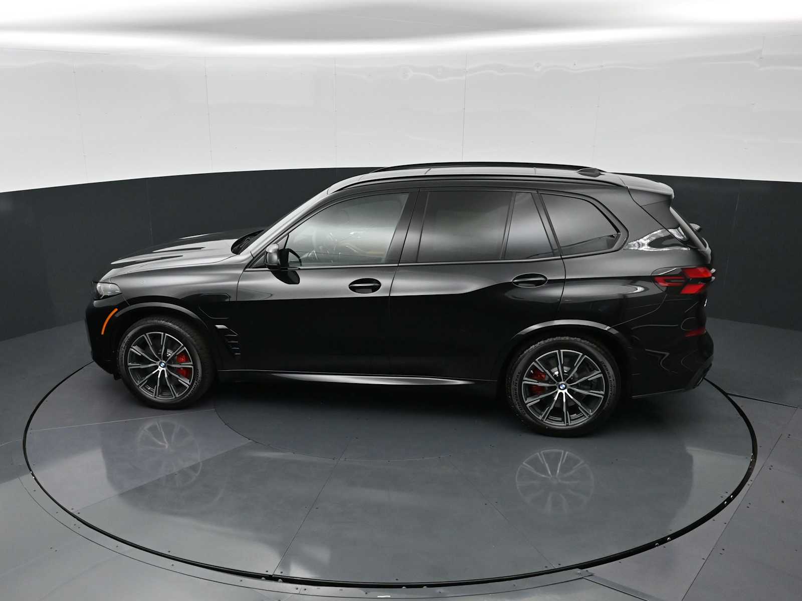 Thumbnail: 2026 BMW X5 - 24