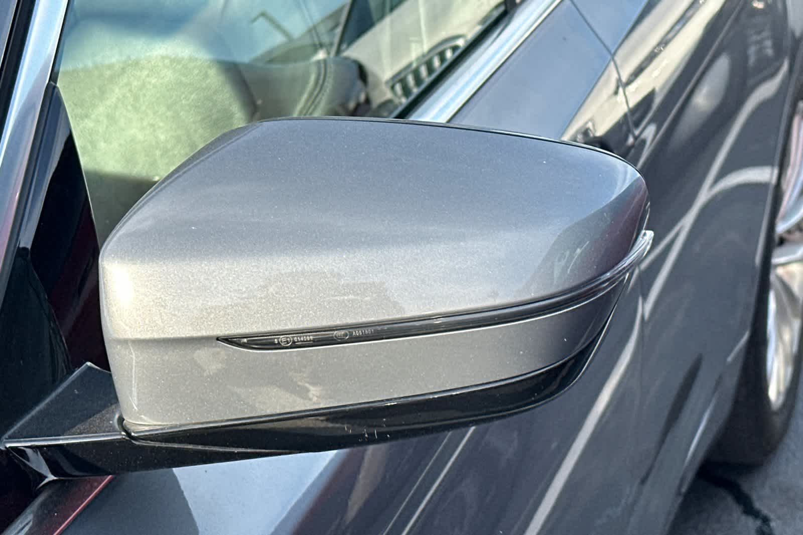 Thumbnail: 2023 BMW 5 Series - 22