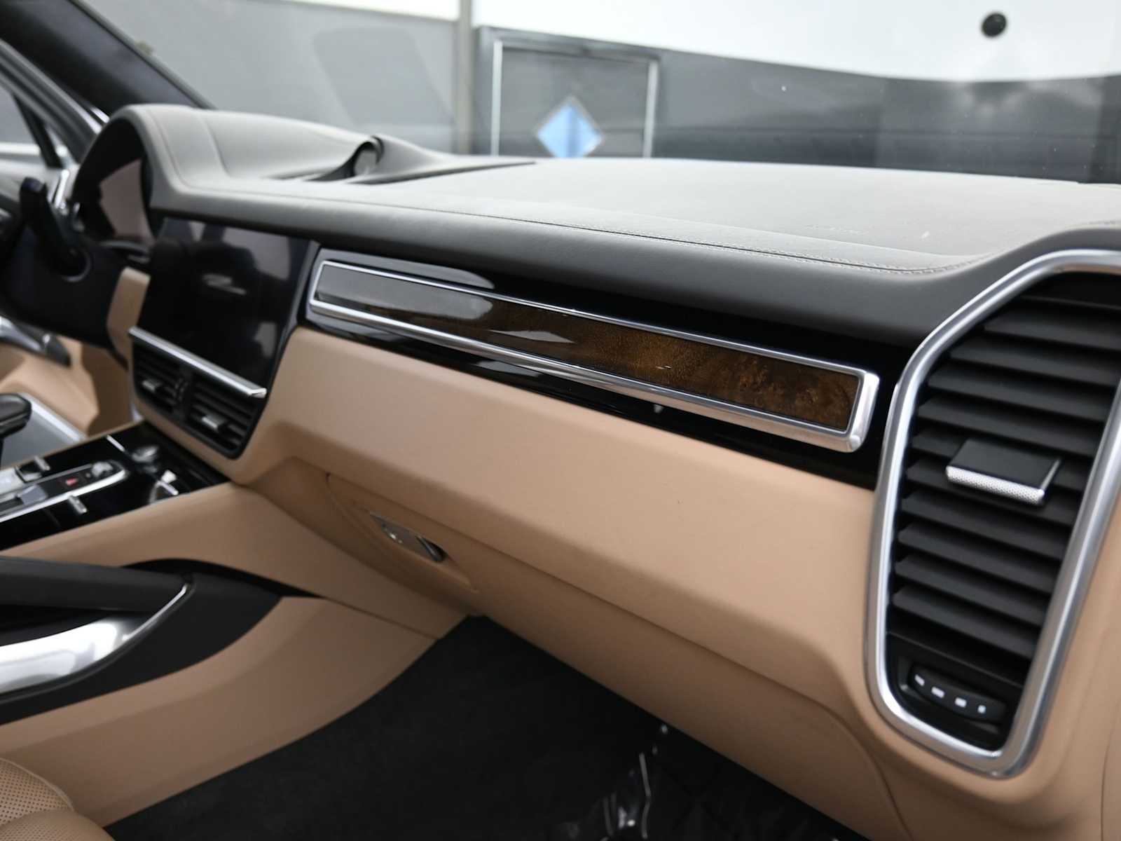 Thumbnail: 2021 Porsche Cayenne - 15