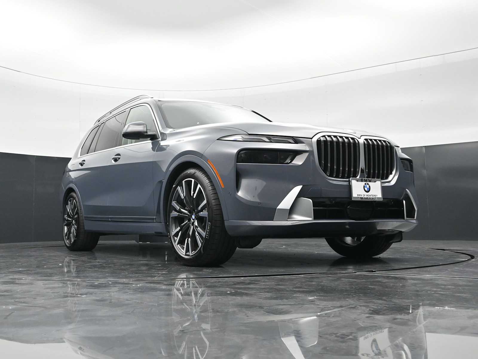 Thumbnail: 2026 BMW X7 - 28