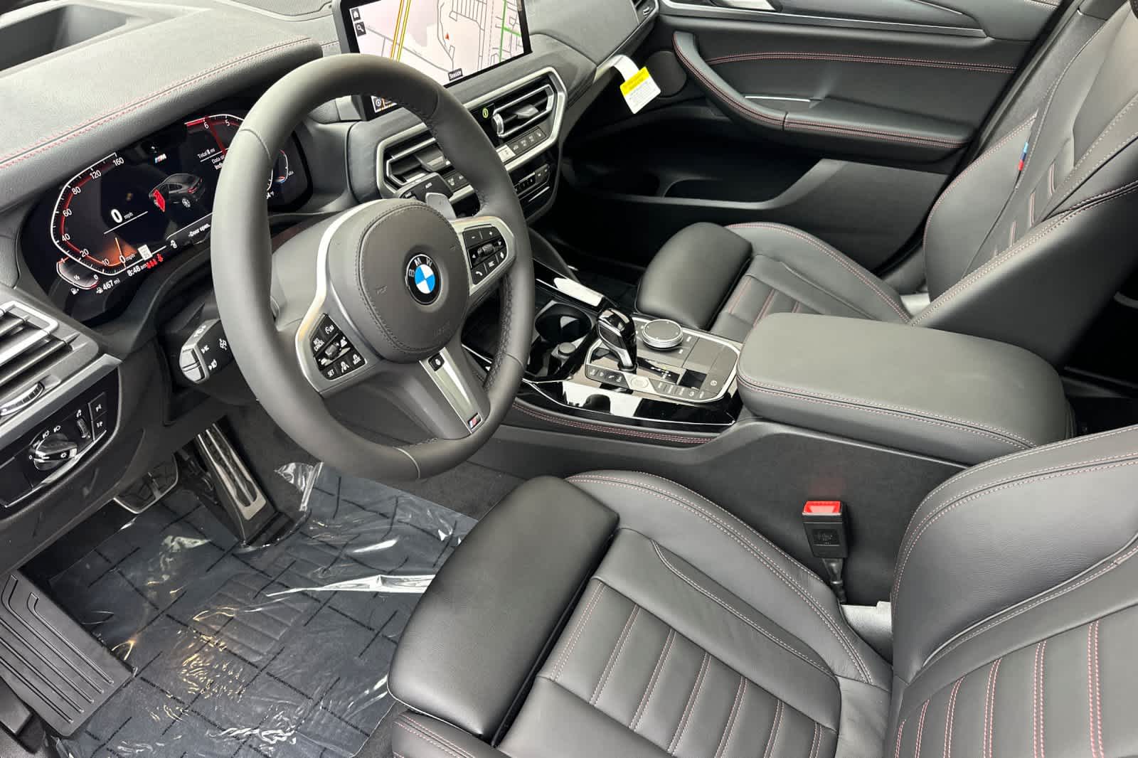 Thumbnail: 2025 BMW X4 - 12