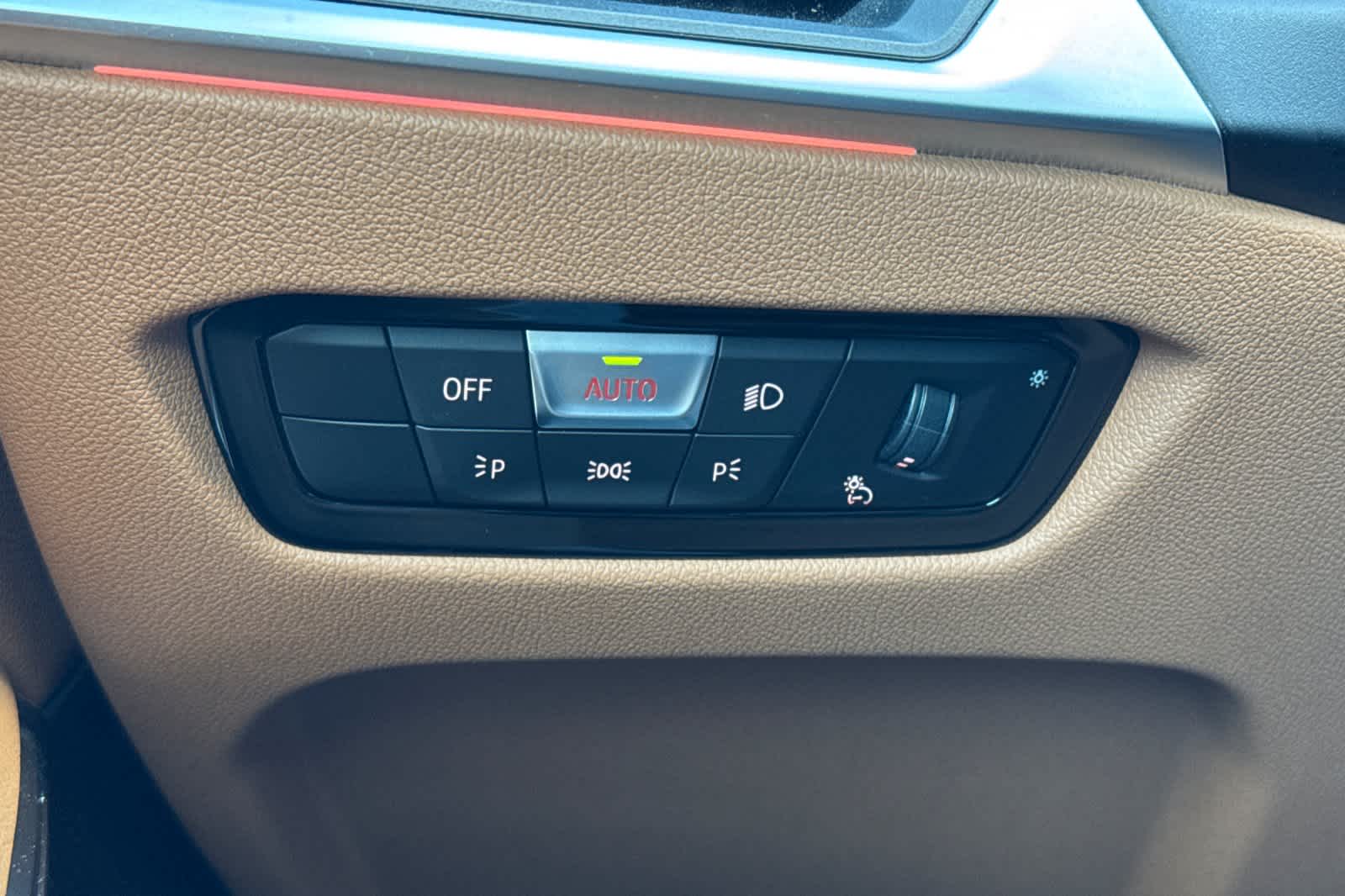 Thumbnail: 2023 BMW 3 Series - 32