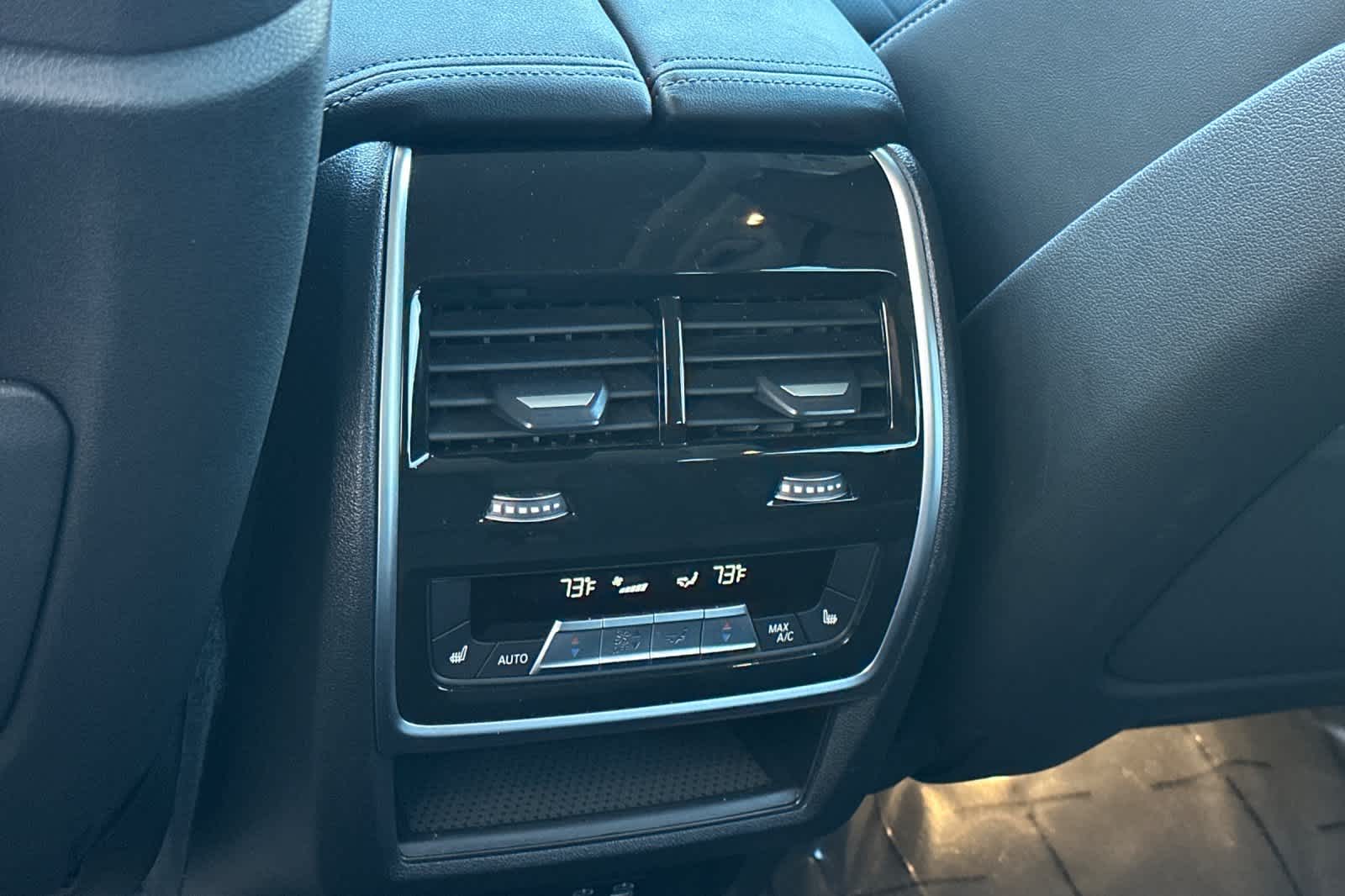 Thumbnail: 2024 BMW X7 - 14