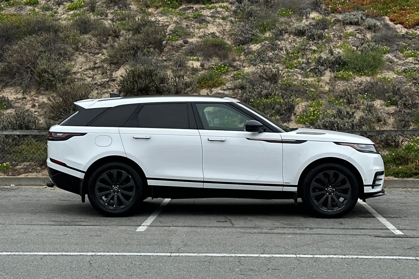 Thumbnail: 2018 Land Rover Range Rover Velar - 6