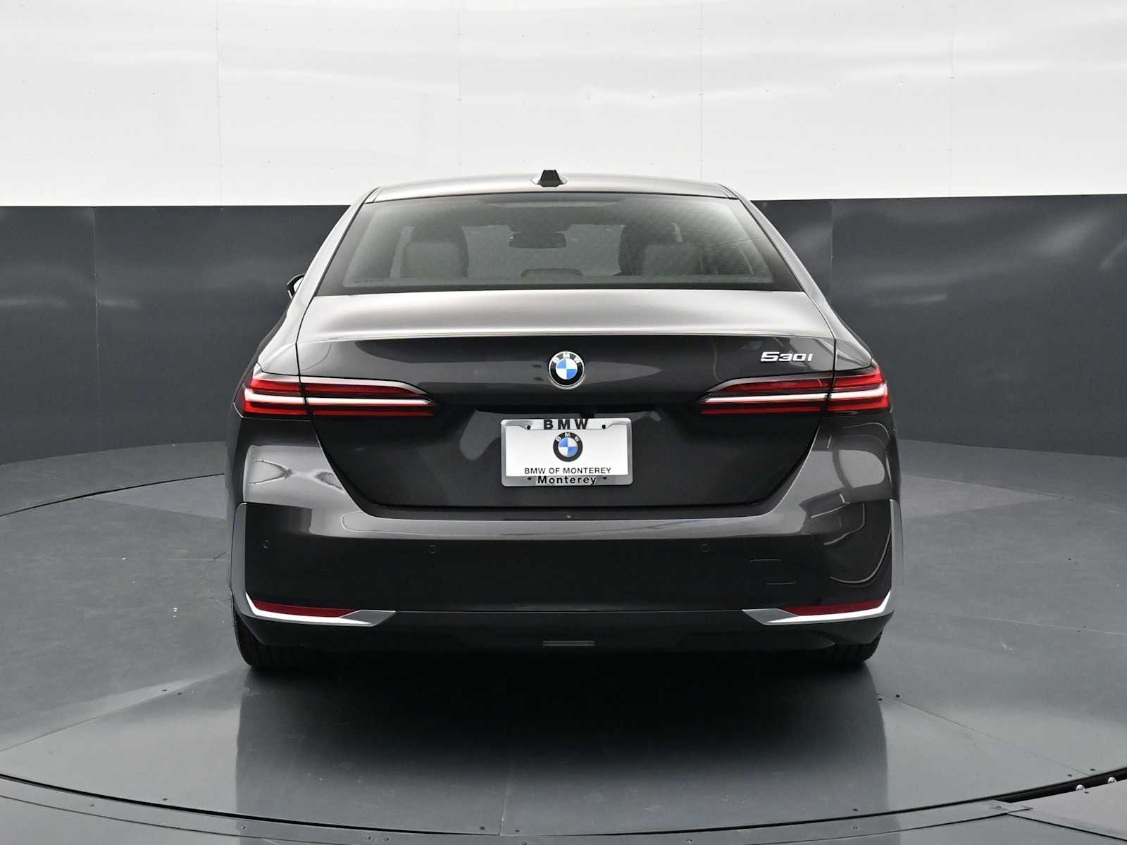 Thumbnail: 2026 BMW 5 Series - 6