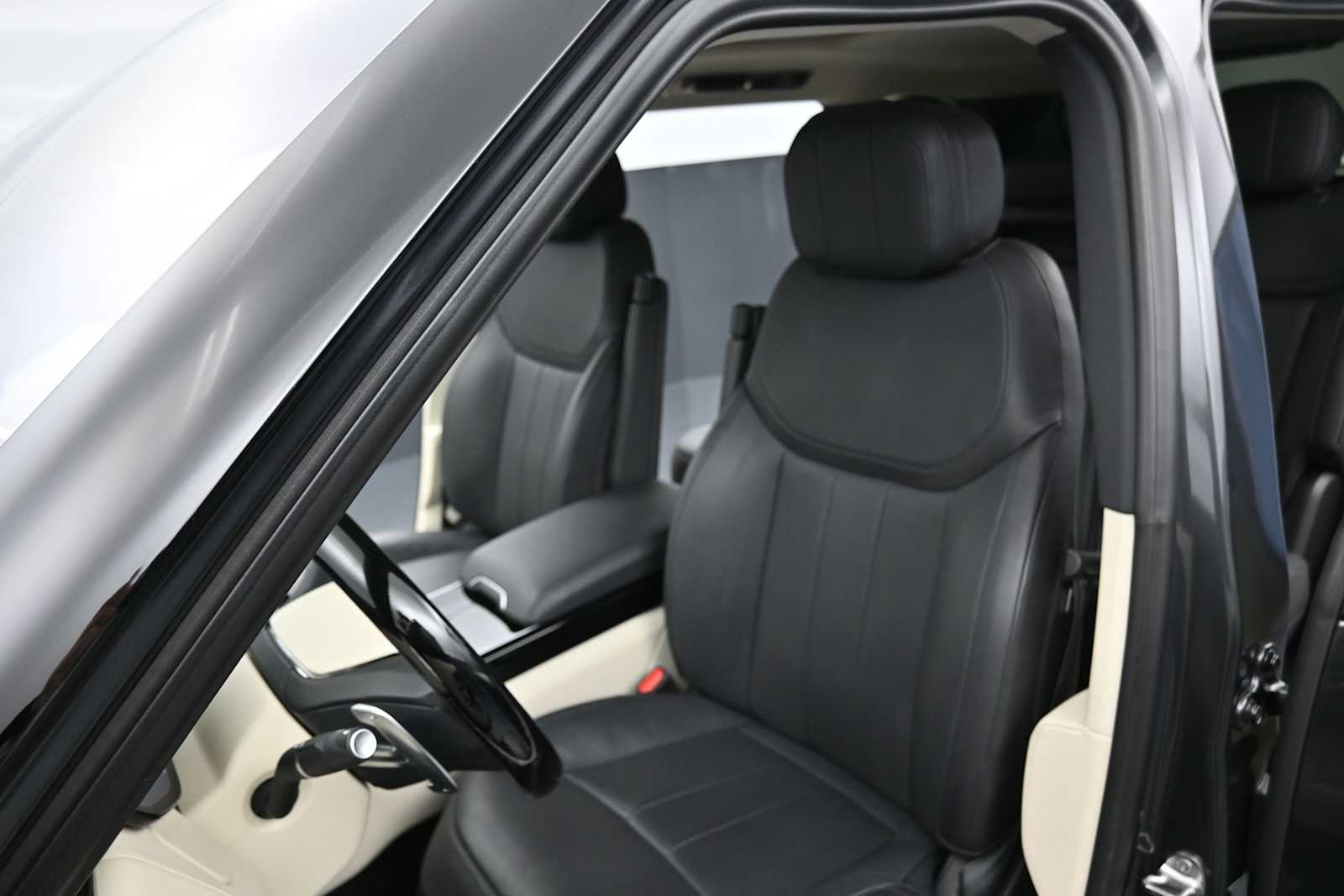 2023 Land Rover Range Rover SE - Photo 20