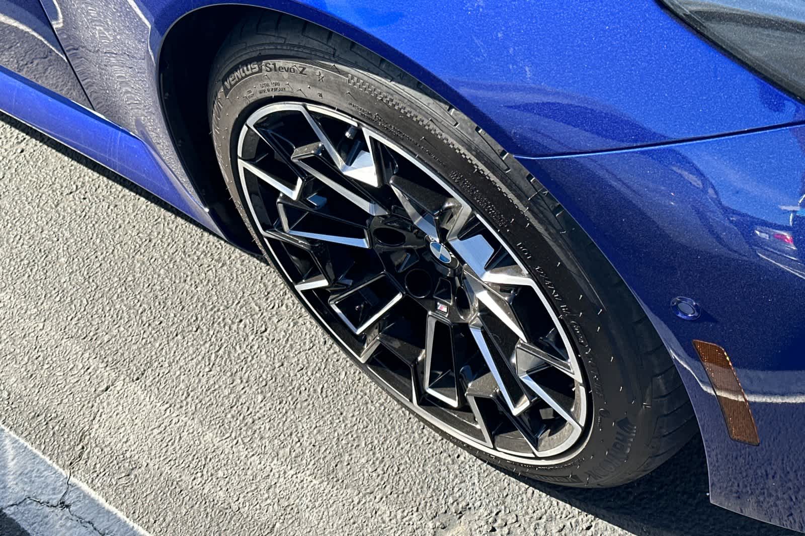Thumbnail: 2025 BMW M5 - 5