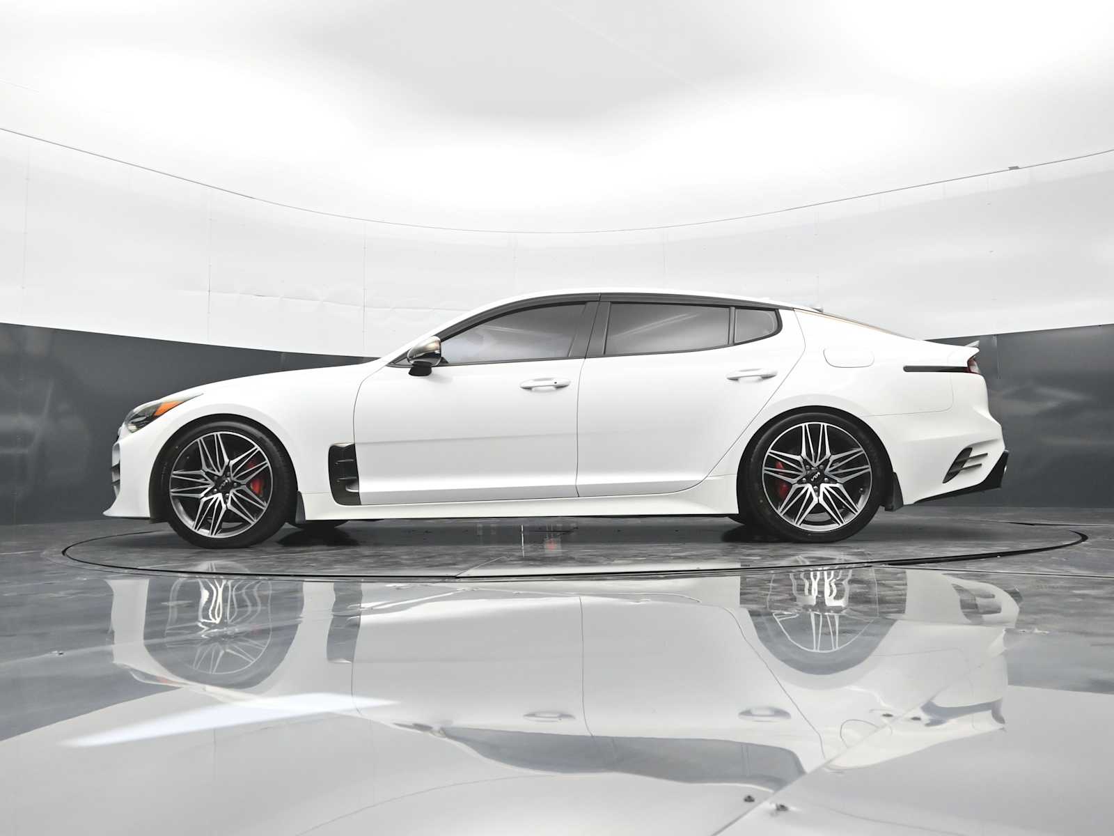 2022 Kia Stinger GT1 - Photo 49