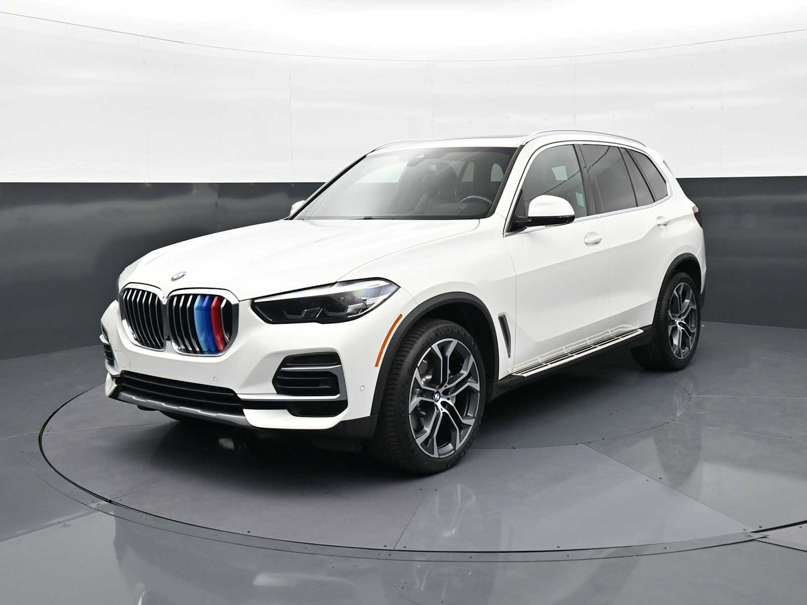 2022 BMW X5 sDrive40i's photo