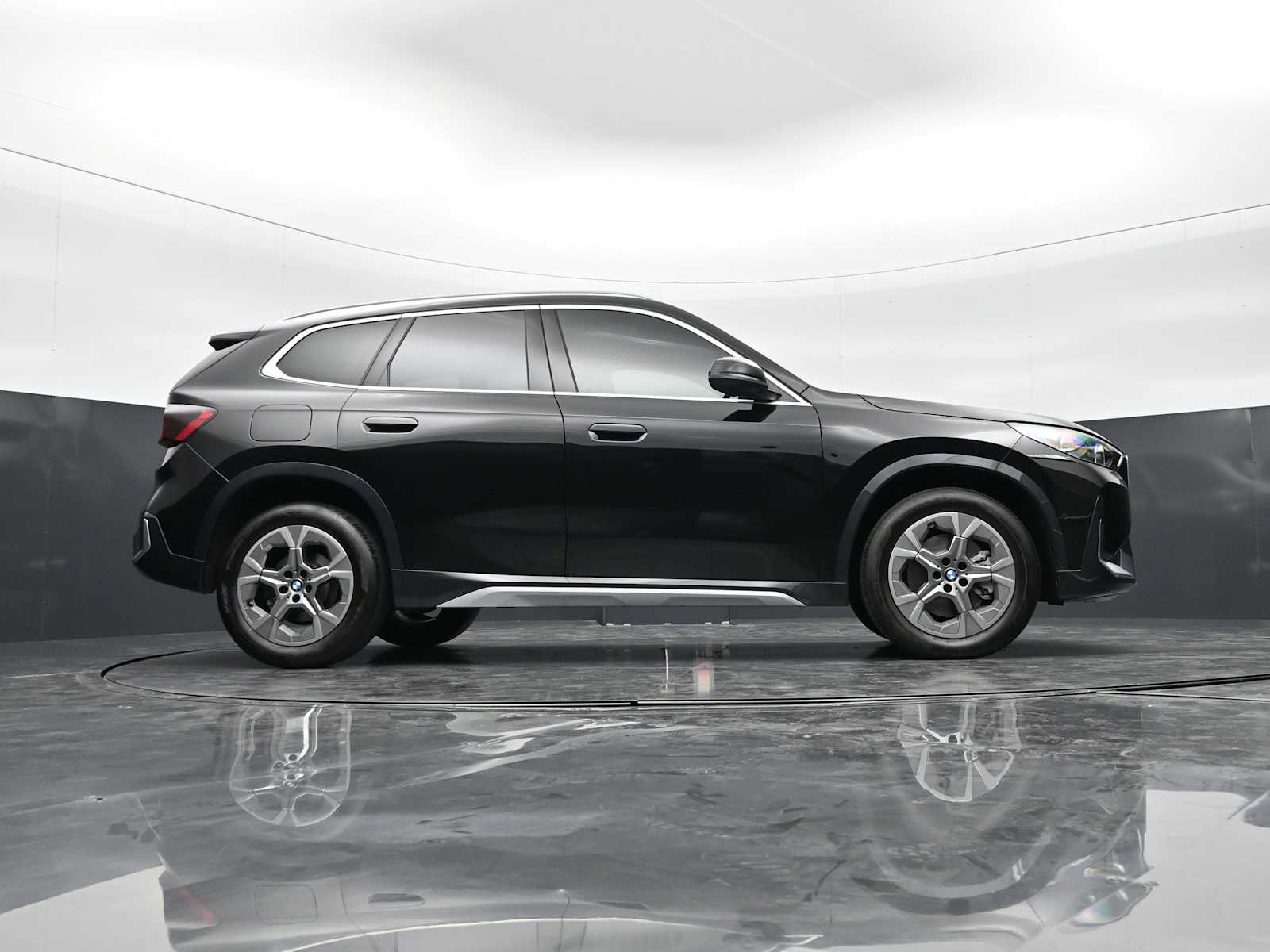Thumbnail: 2025 BMW X1 - 26