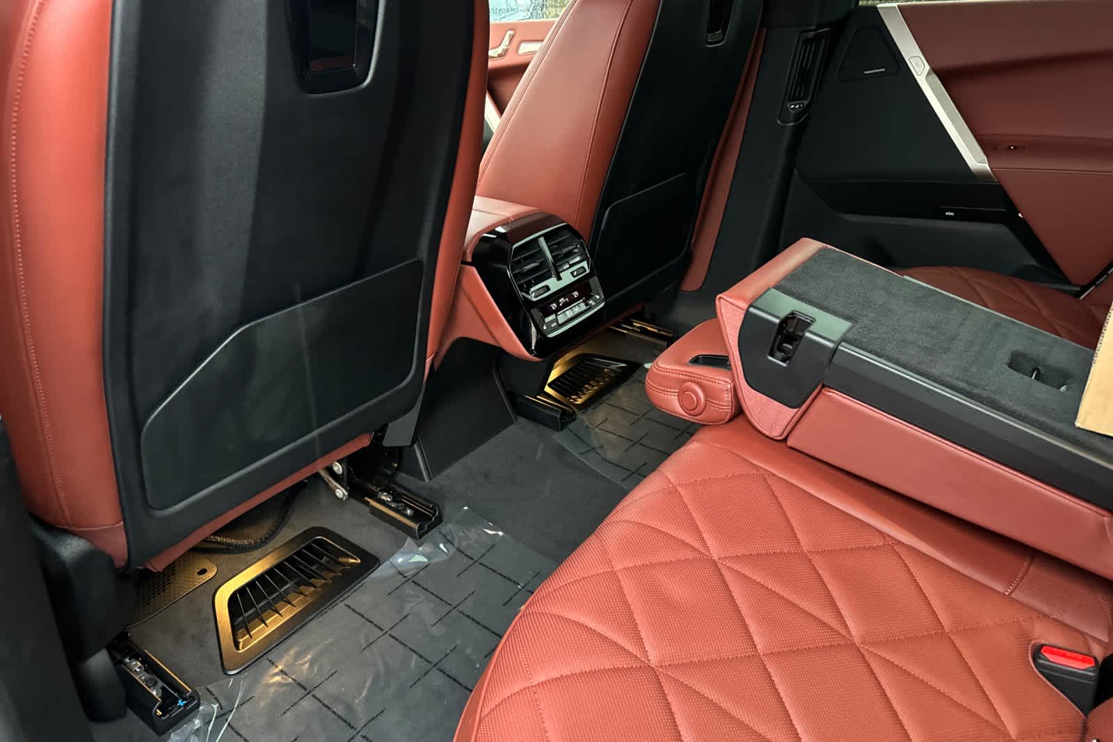 Thumbnail: 2026 BMW iX - 4