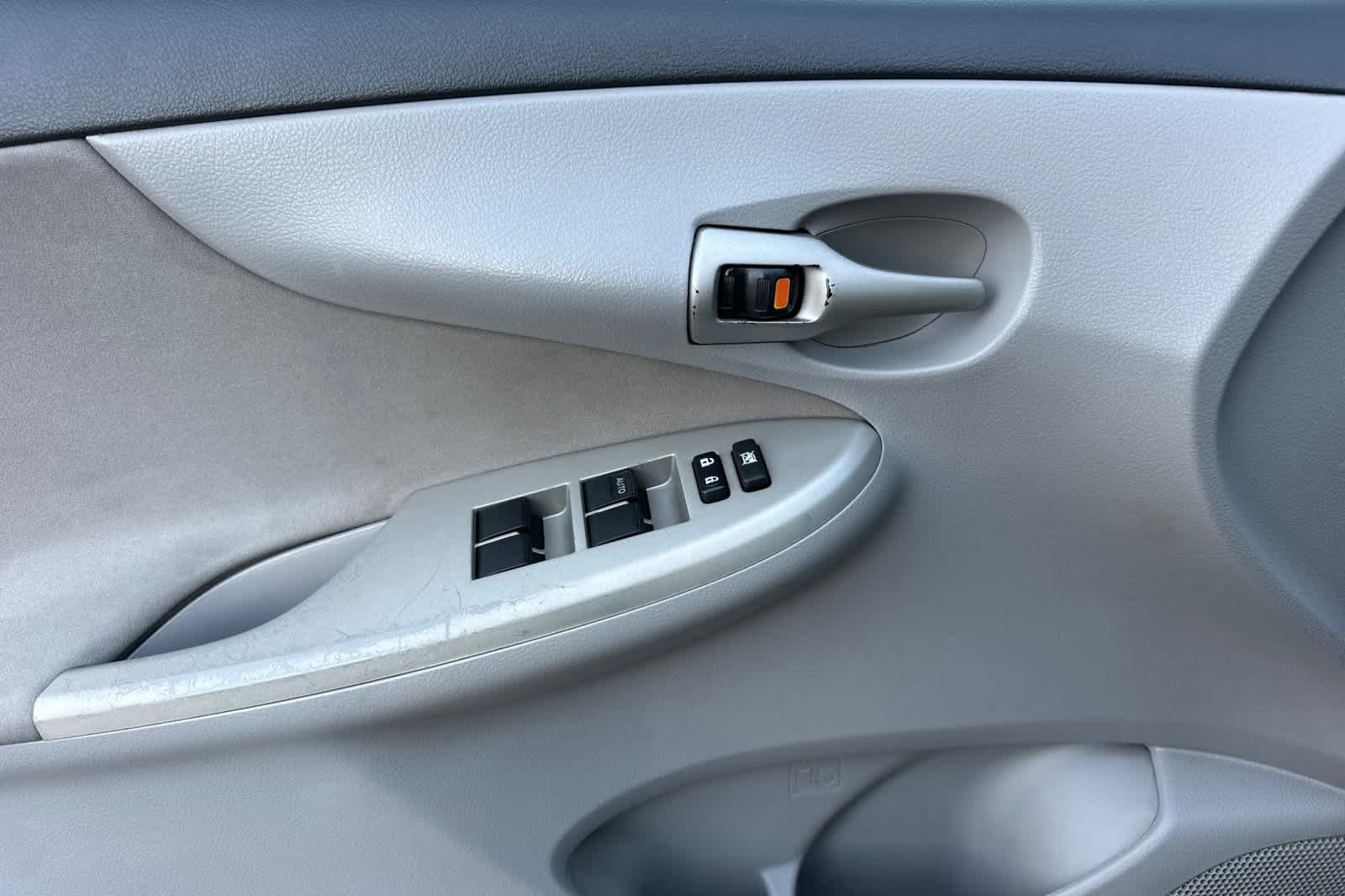 Thumbnail: 2011 Toyota Corolla - 12