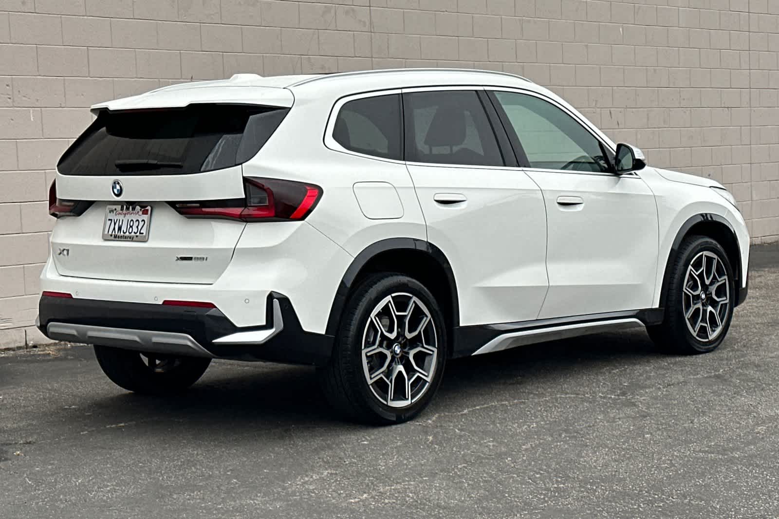Thumbnail: 2023 BMW X1 - 2
