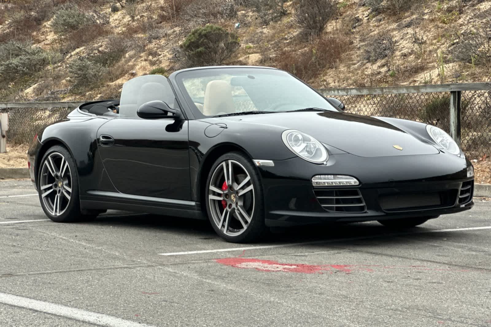 2012 Porsche 911 Carrera 4S 23