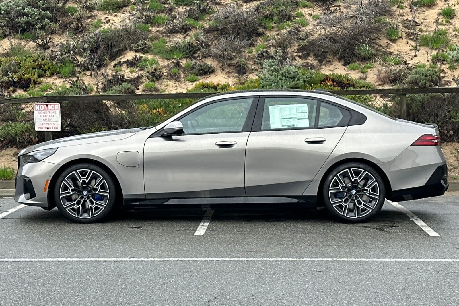 Thumbnail: 2026 BMW 5 Series - 5