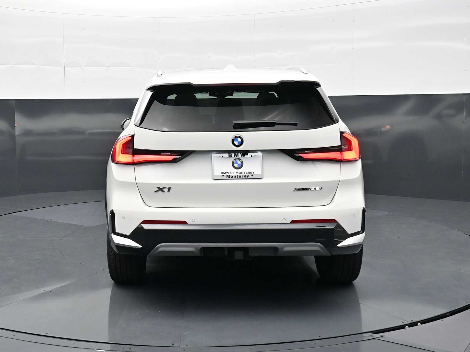 Thumbnail: 2026 BMW X1 - 6