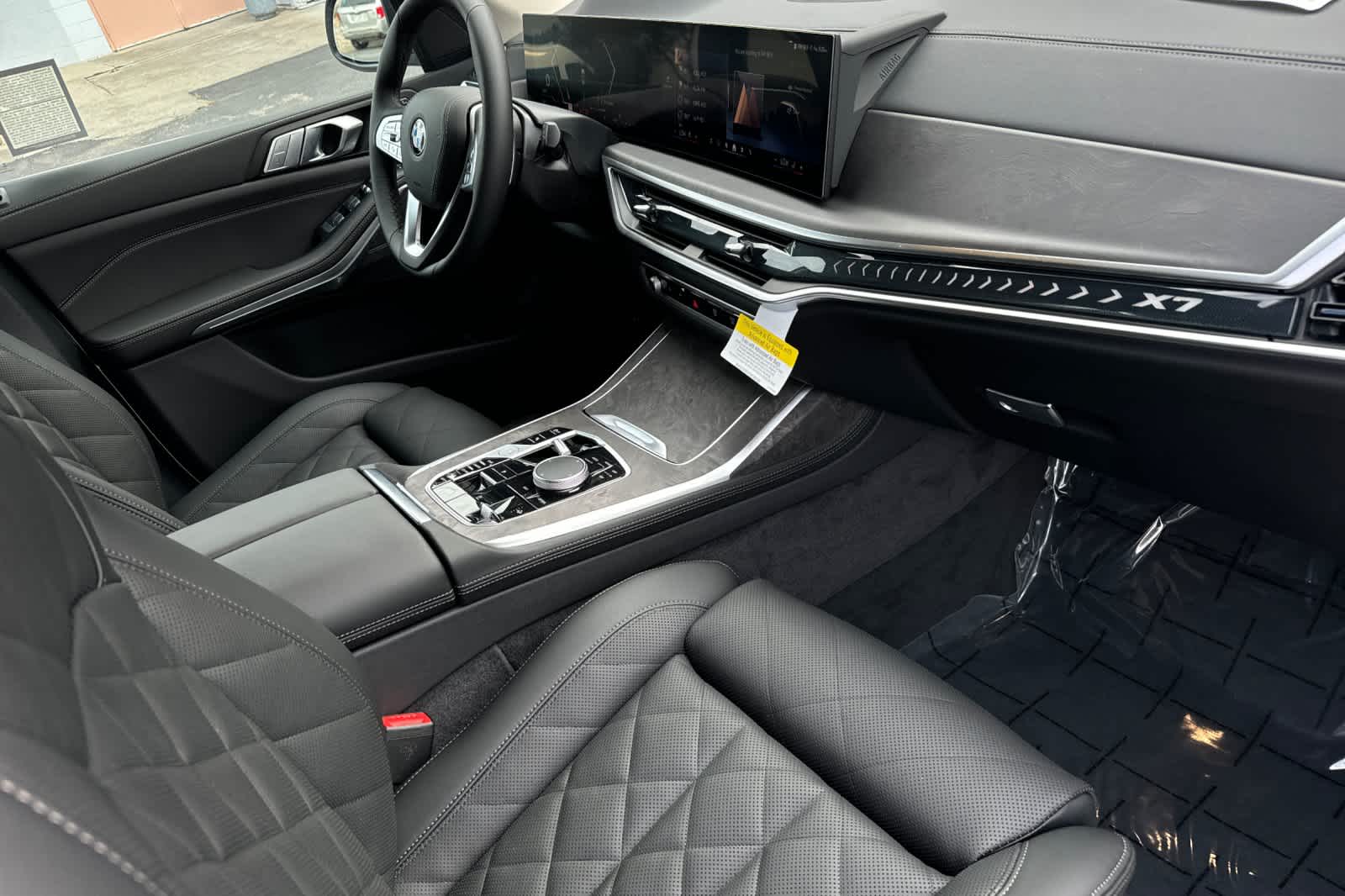 Thumbnail: 2026 BMW X7 - 18